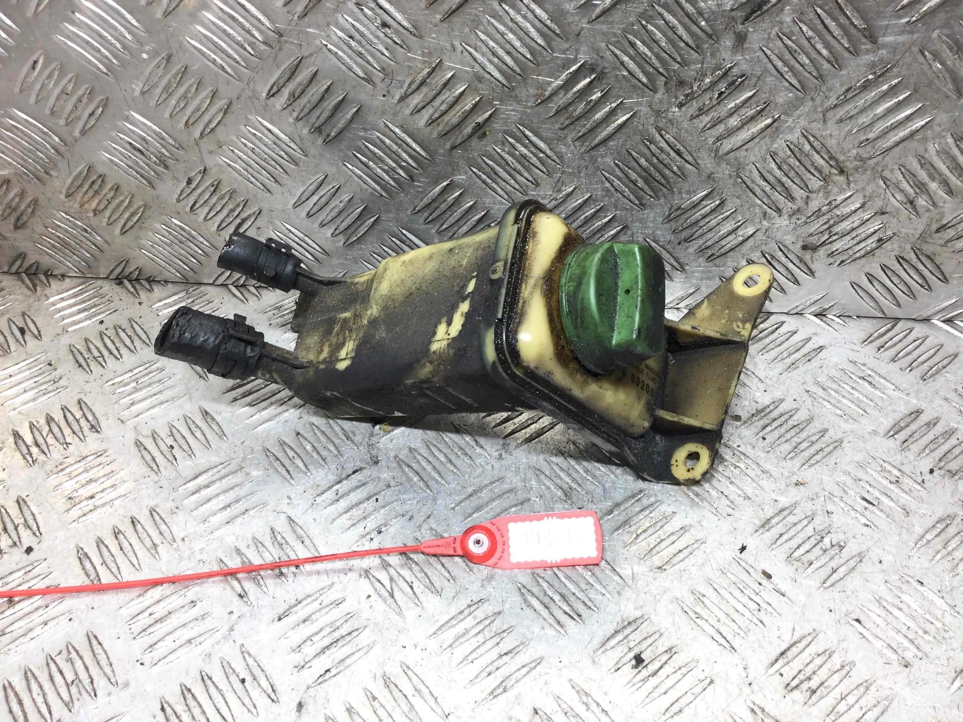 Бачок гидроусилителя Audi A6 C5/4B (1997-2004) дизель 2.5 TDI Автомат Универсал