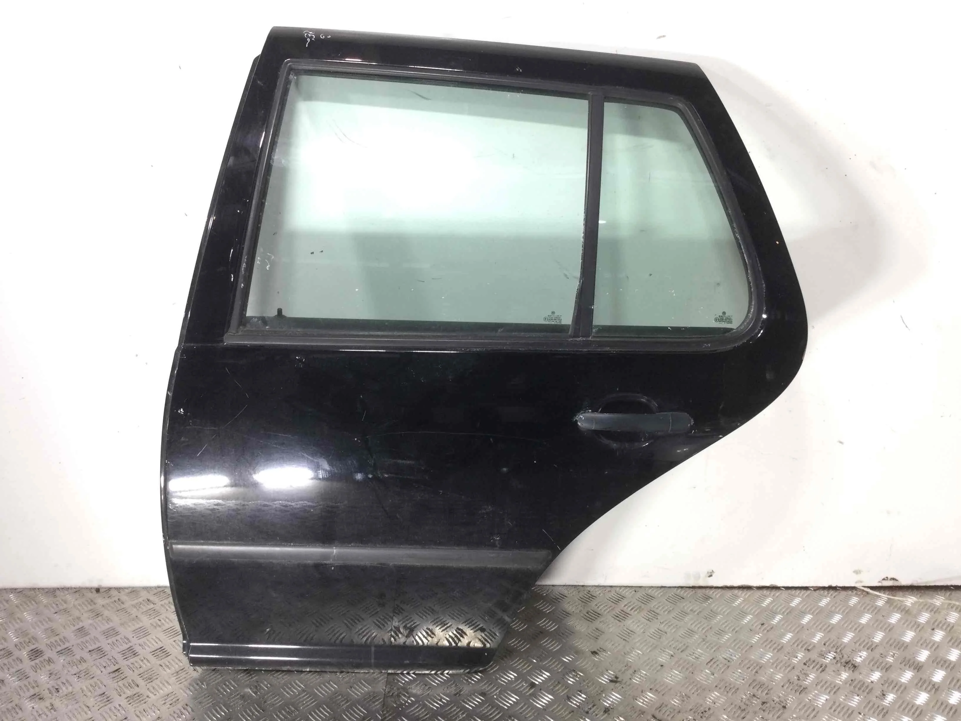 Дверь задняя левая Volkswagen Golf 4 поколение (1997-2004) дизель 1.9 TDI Механика Х/б