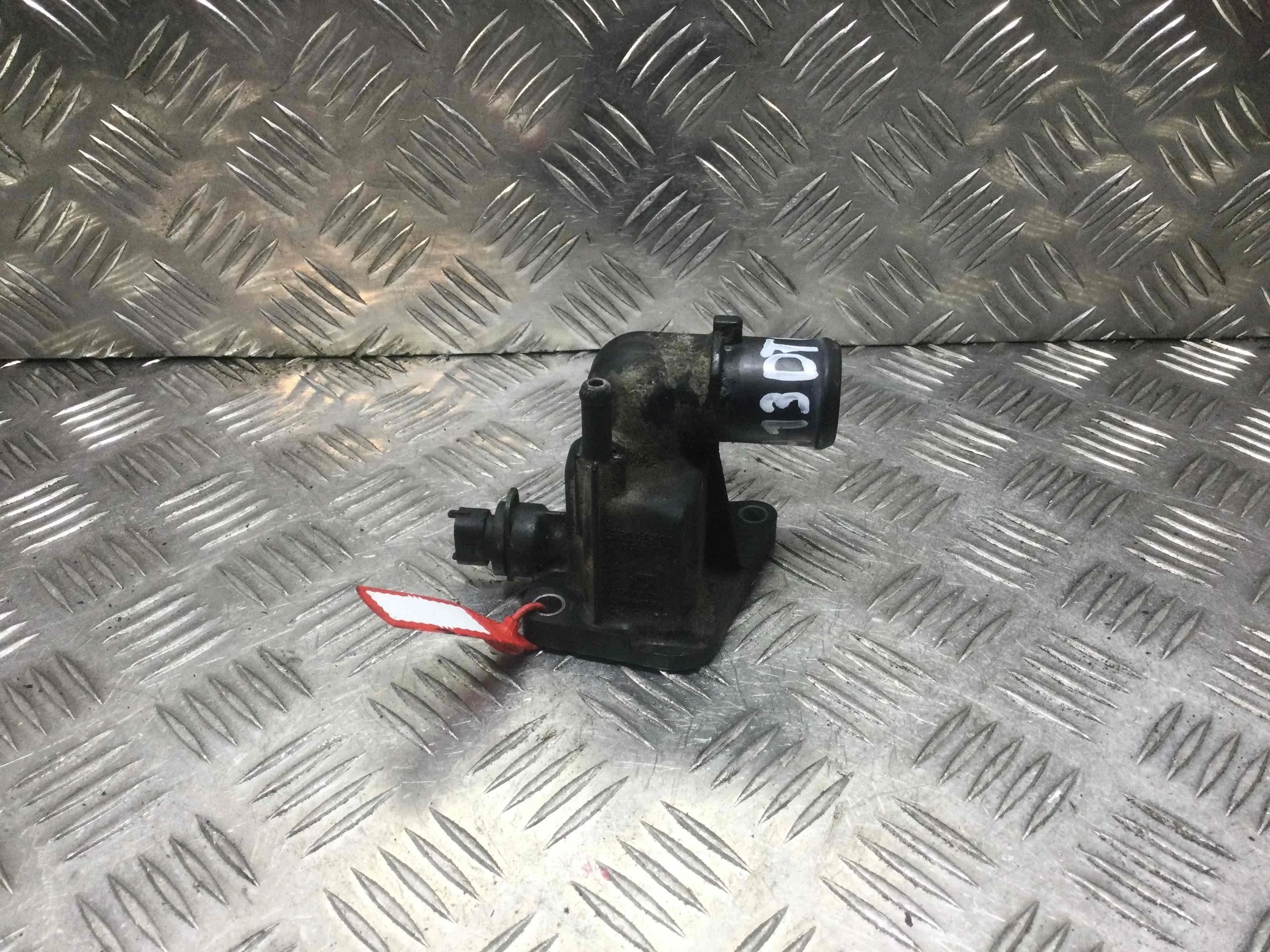 Корпус термостата Opel Corsa D (2006-2011) дизель 1.3 DTI Механика Х/б