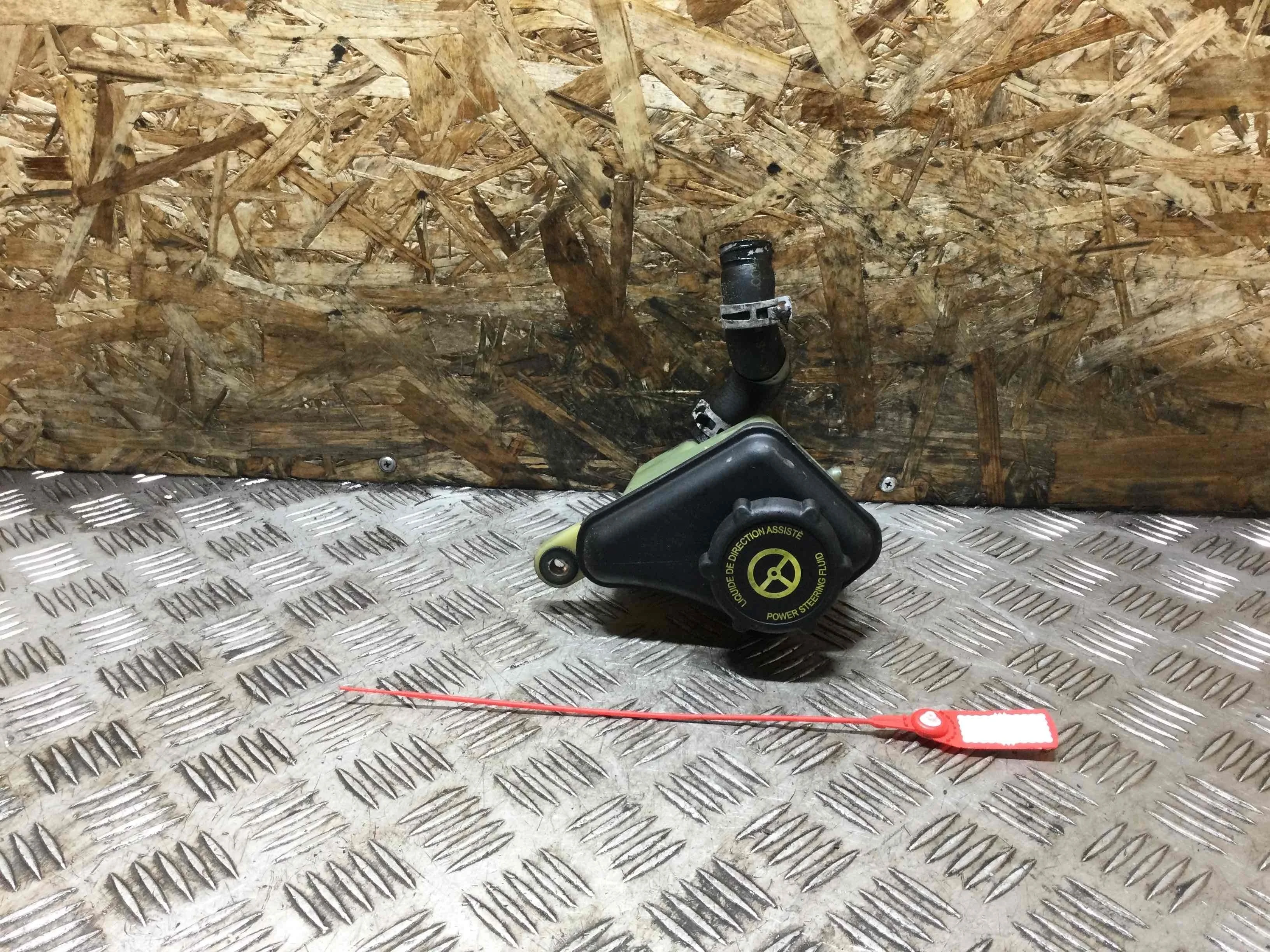 Бачок гидроусилителя Ford Mondeo 3 поколение [рестайлинг] (2003-2007) бензин 2.5 i Механика Универсал