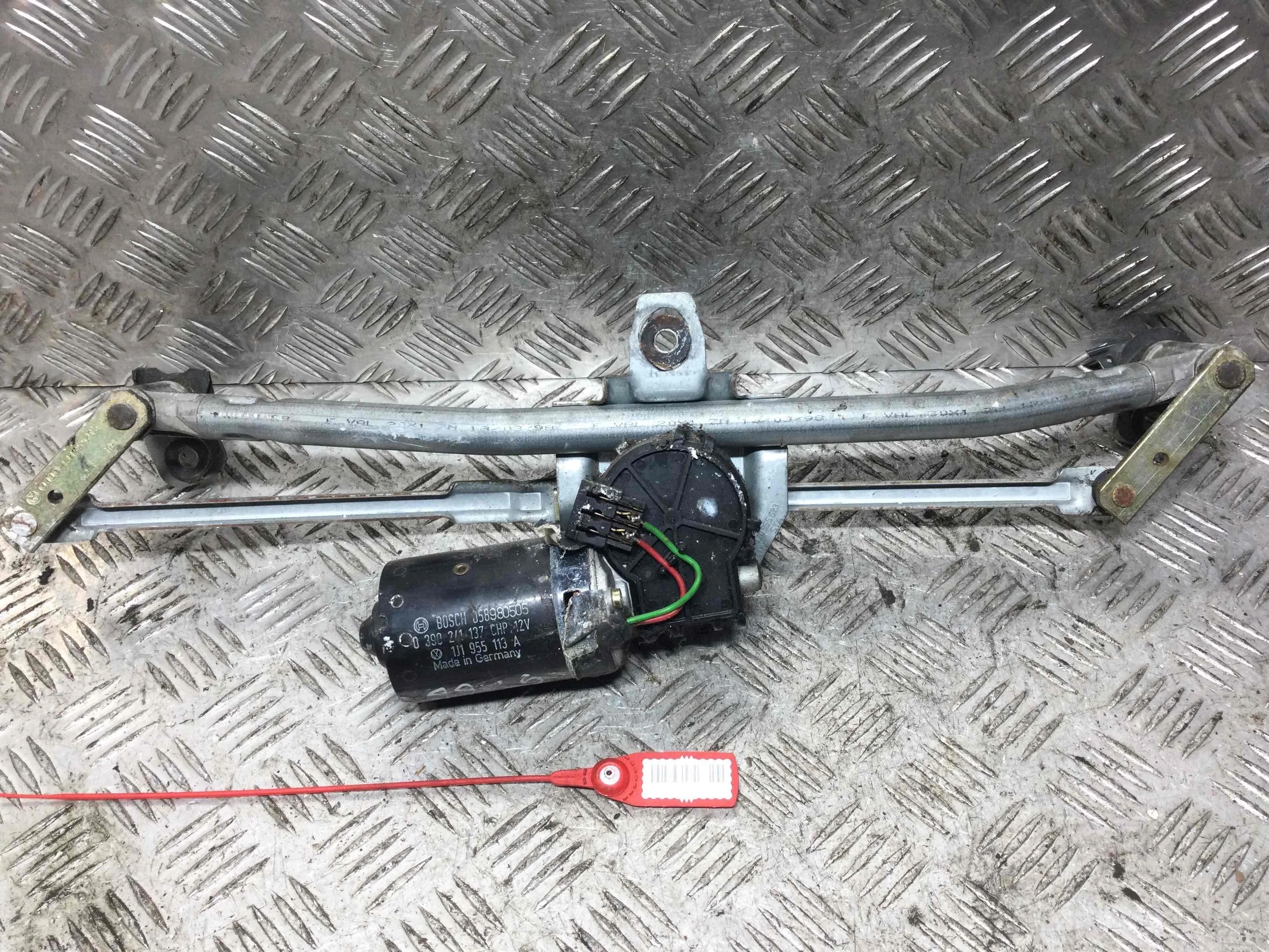 Механизм стеклоочистителя (трапеция дворников) Audi A3 8L (1996-2000) бензин 1.6 i Механика Х/б