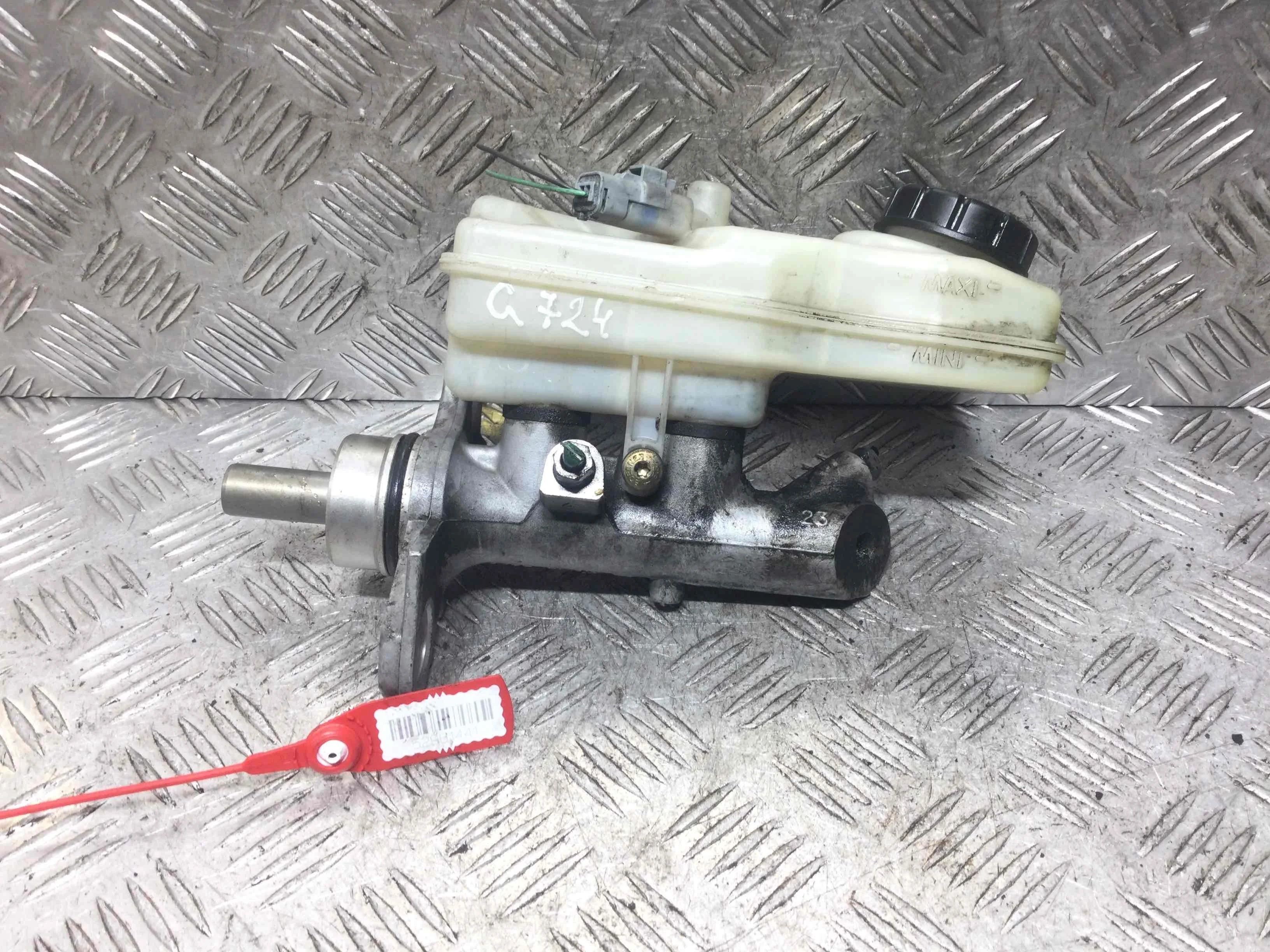 Цилиндр тормозной главный Renault Grand Scenic 2 поколение (2006-2009) дизель 1.9 DCI Механика Минивэн