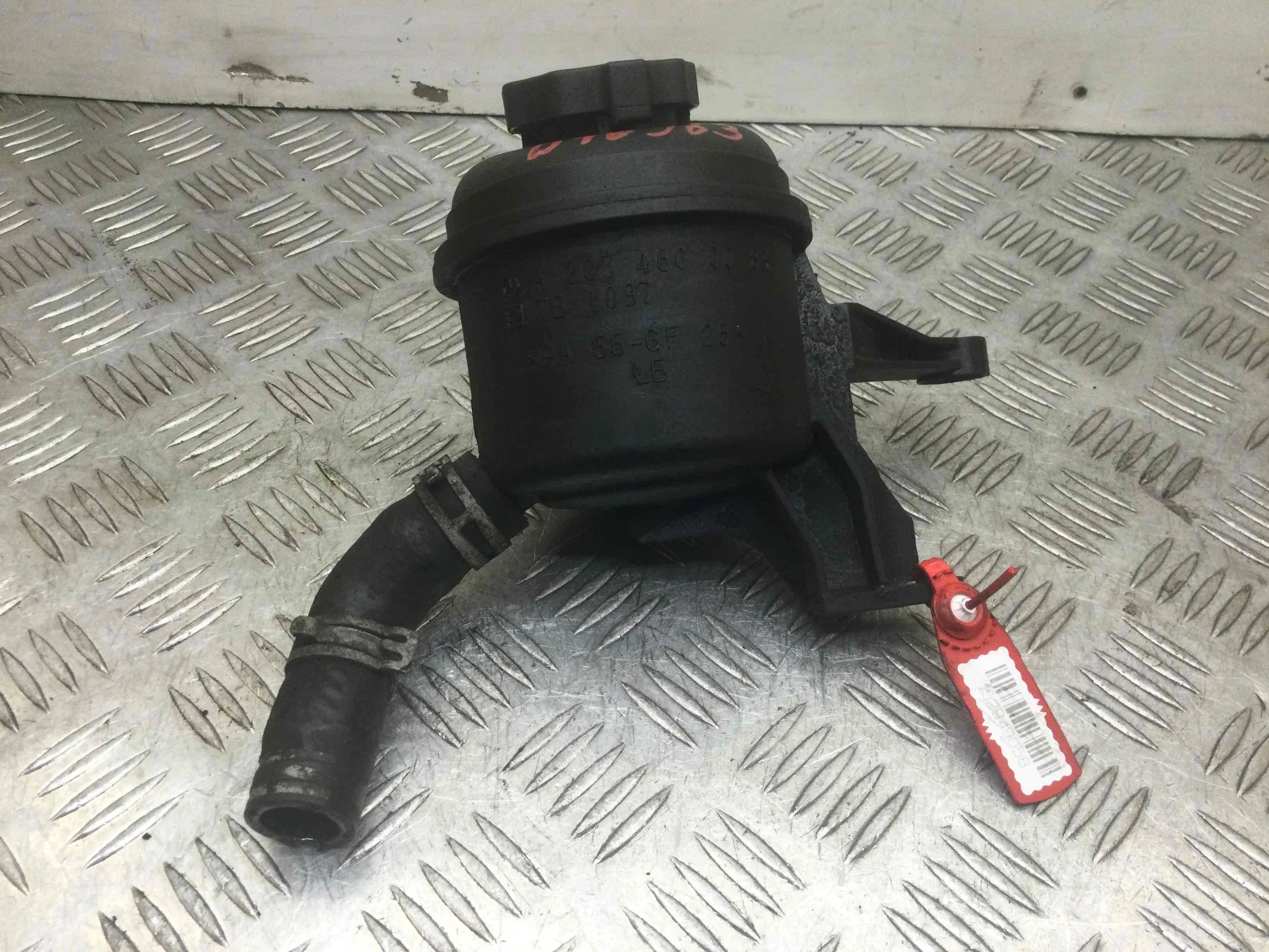 Бачок гидроусилителя Mercedes C-klasse W203/S203/CL203 [рестайлинг] (2004-2007) дизель 2.2  Автомат Седан