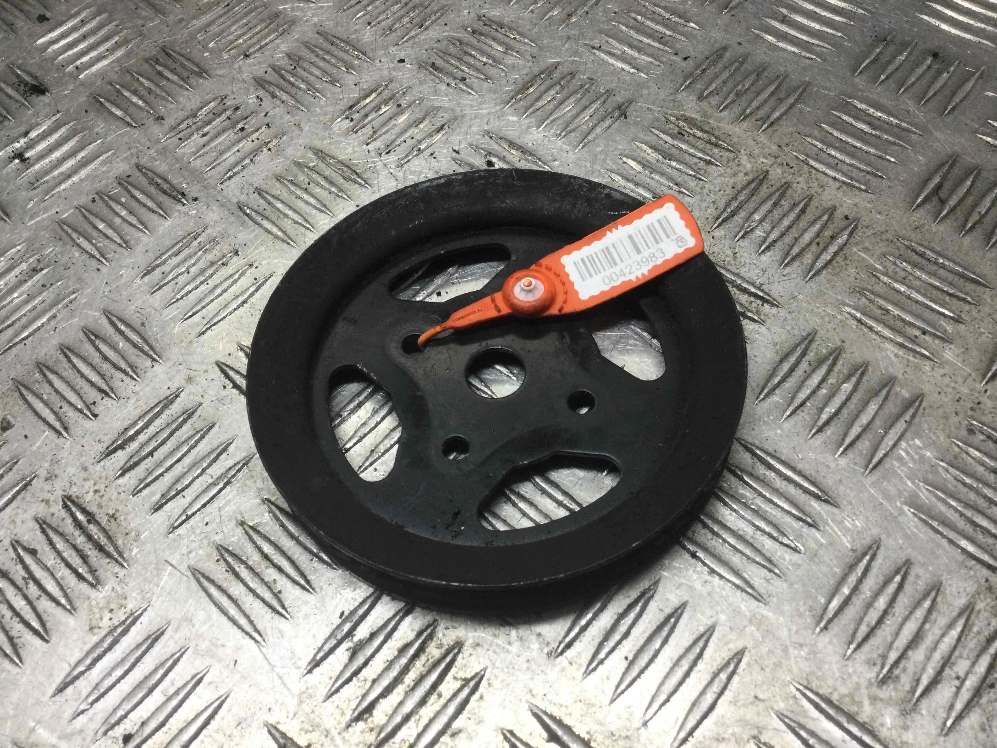 Шкив помпы Nissan Almera N16 [рестайлинг] (2003-2006) дизель 2.2 DCI Механика Х/б