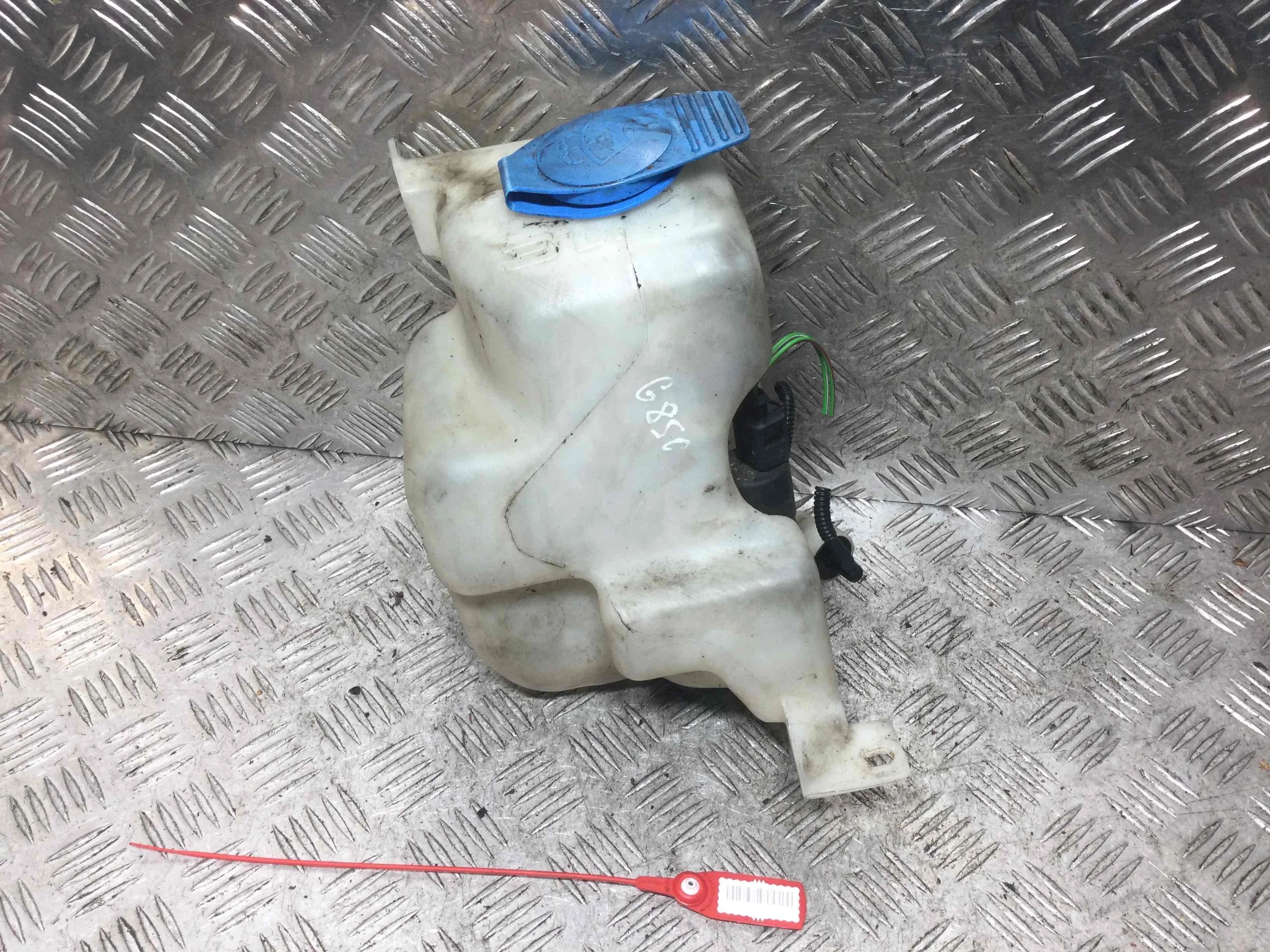 Бачок омывателя Volkswagen Golf 4 поколение (1997-2004) дизель 1.9 TDI Механика 5-дв, х/б