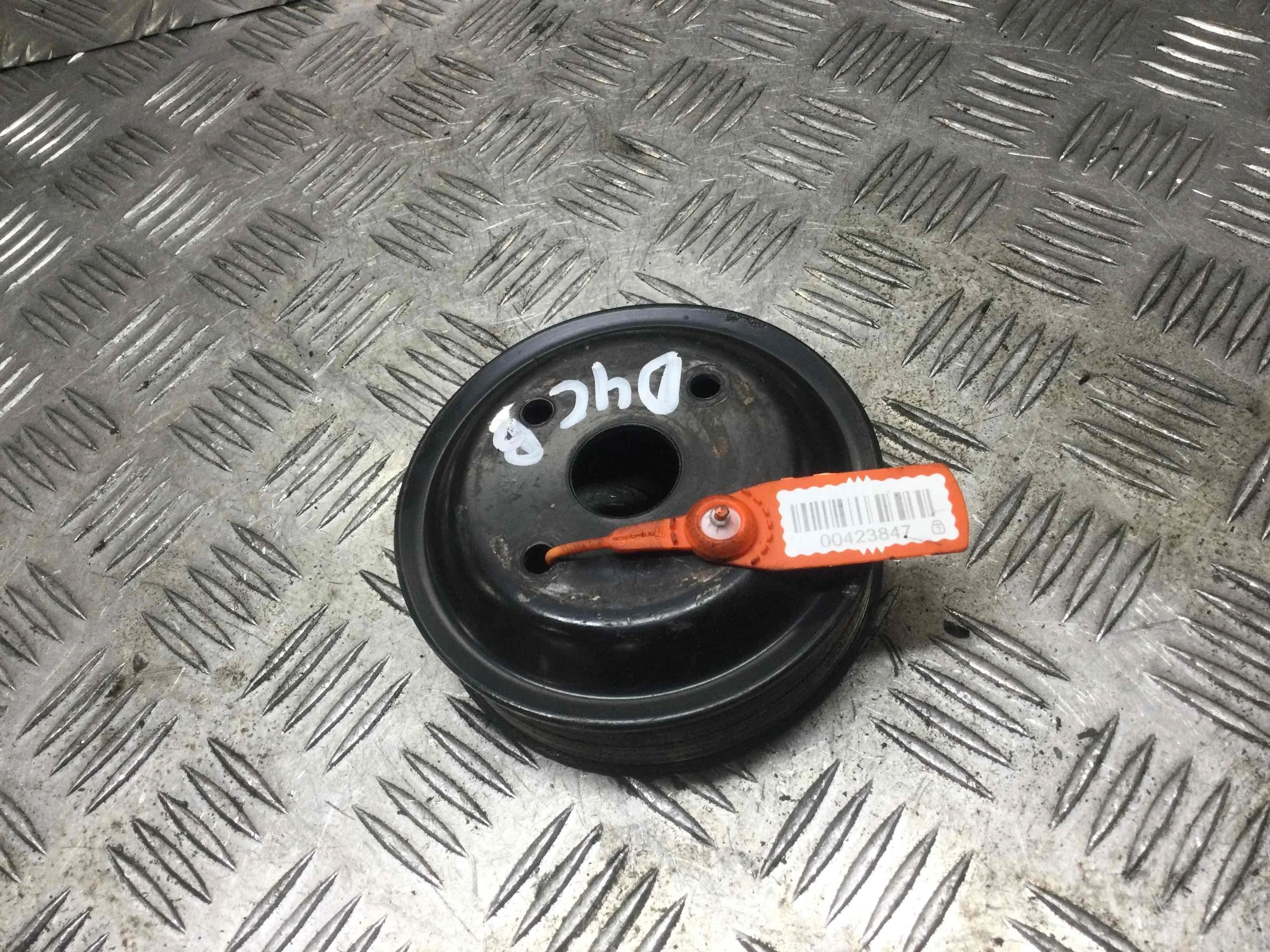 Шкив помпы Kia Sorento 1 поколение (2002-2006) дизель 2.5 CRDi Автомат