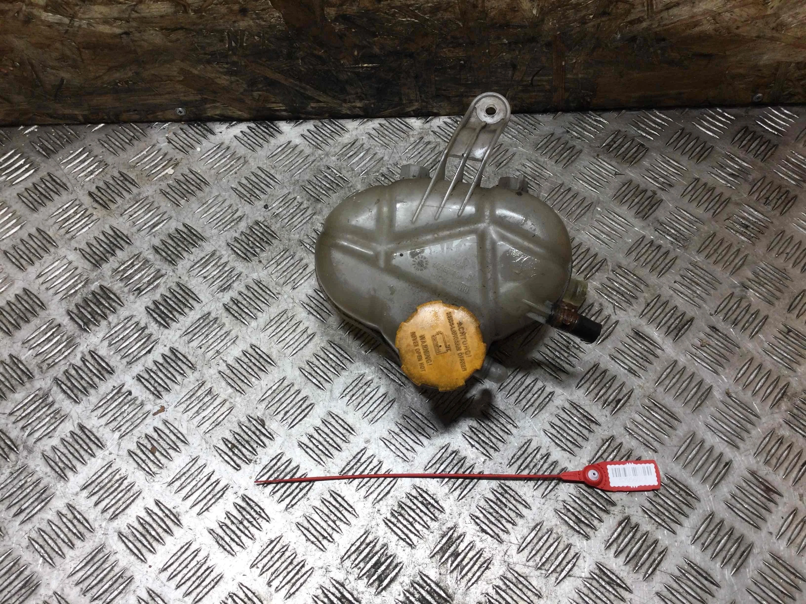 Бачок расширительный Opel Corsa D (2006-2011) бензин 1.4 i Механика Х/б