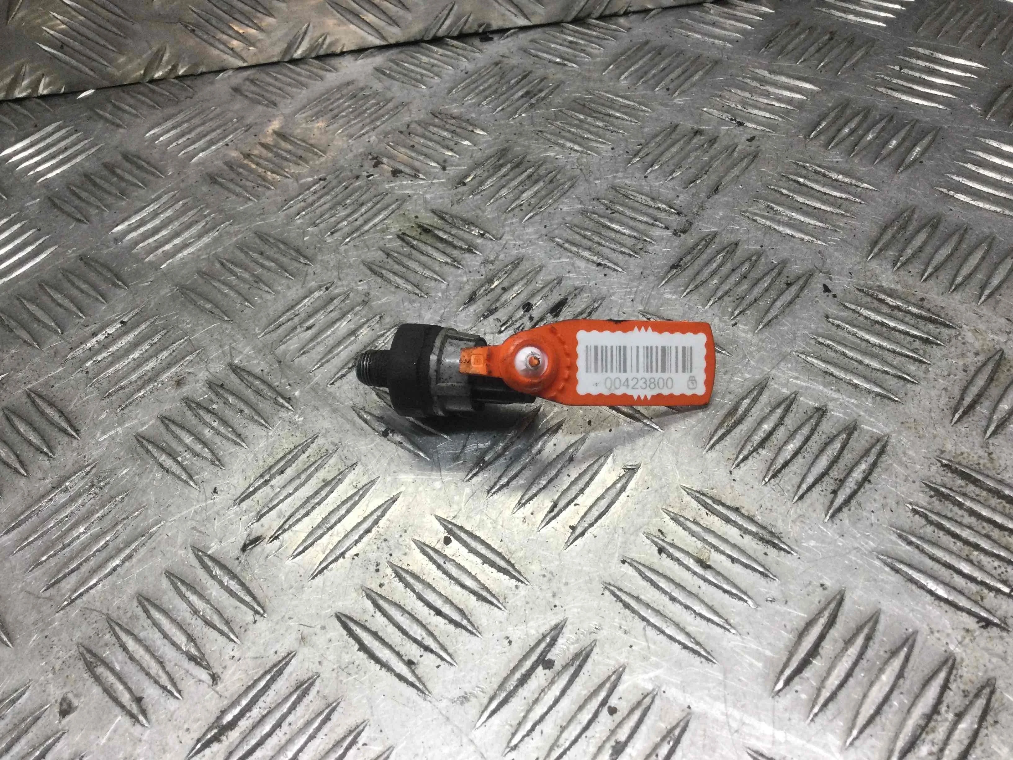 Датчик давления масла Toyota Yaris P1 (1999-2003) дизель 1.4 D4D Механика Х/б