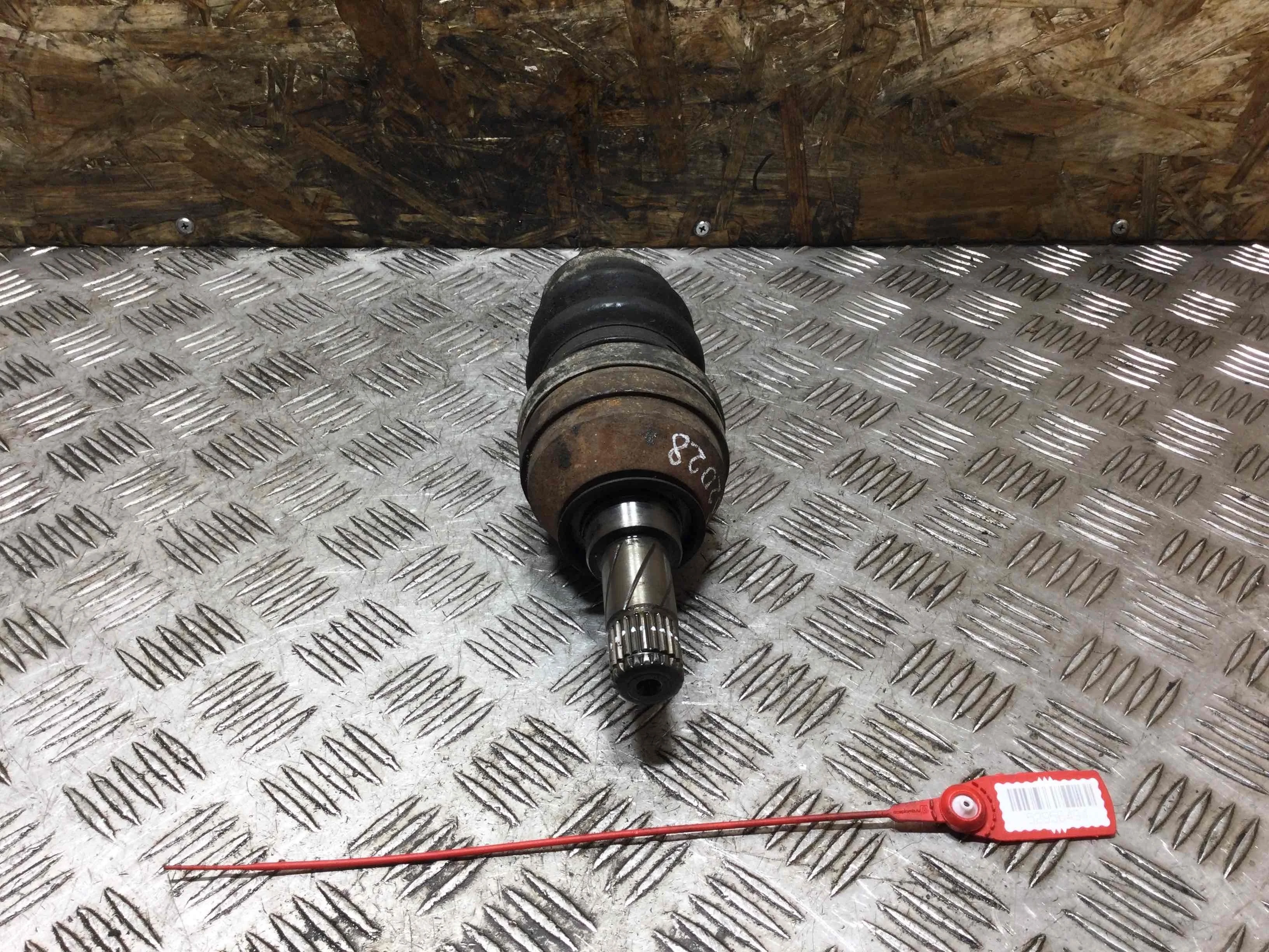 ШРУС внутренний Hyundai Accent 2 поколение (1999-2005) бензин 1.4 i Автомат Седан