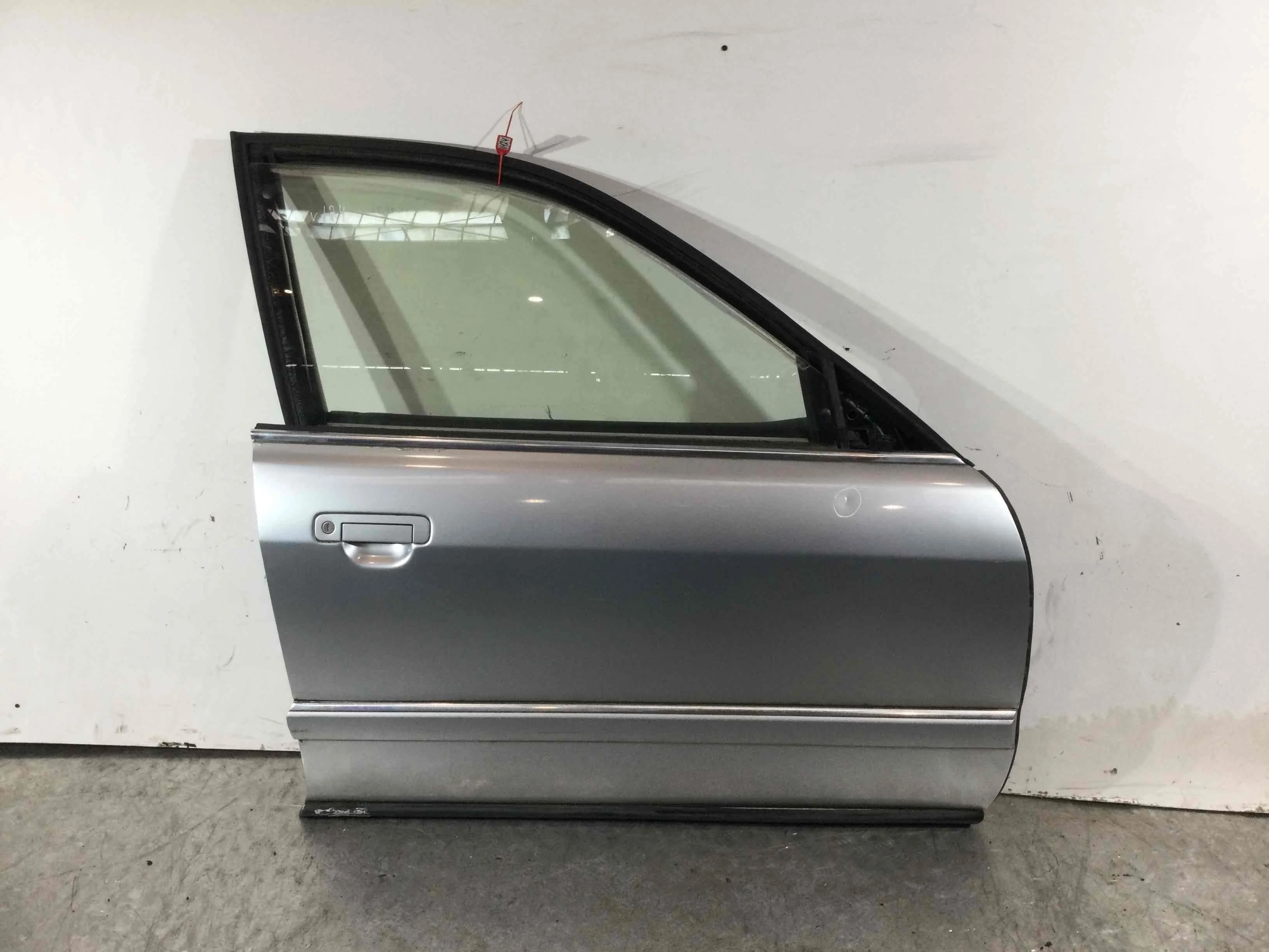 Дверь передняя правая Audi A8 A8 D2 (4D2 1994 - 2002 бензин 4.2 i Автомат Седан