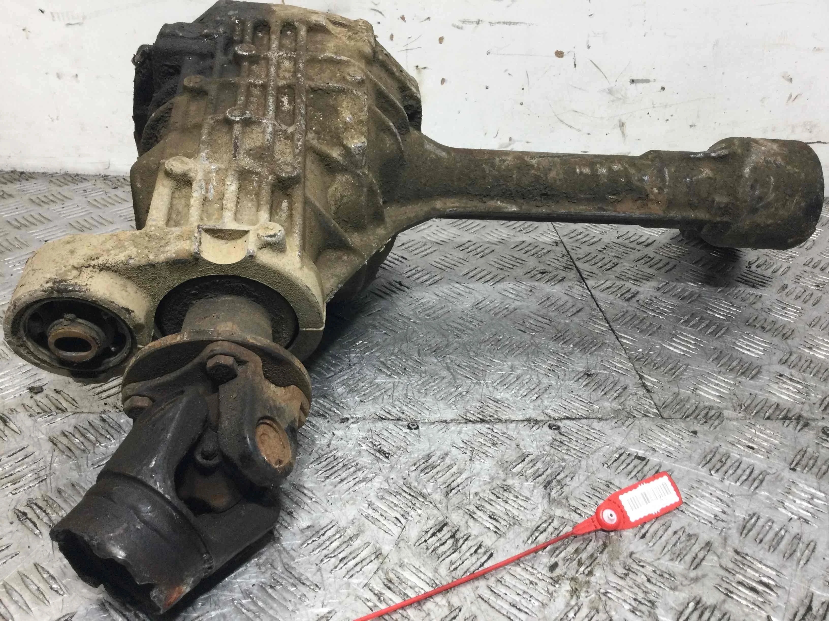 Редуктор переднего моста Nissan Navara D40 (2005-2010) дизель 2.5  Механика