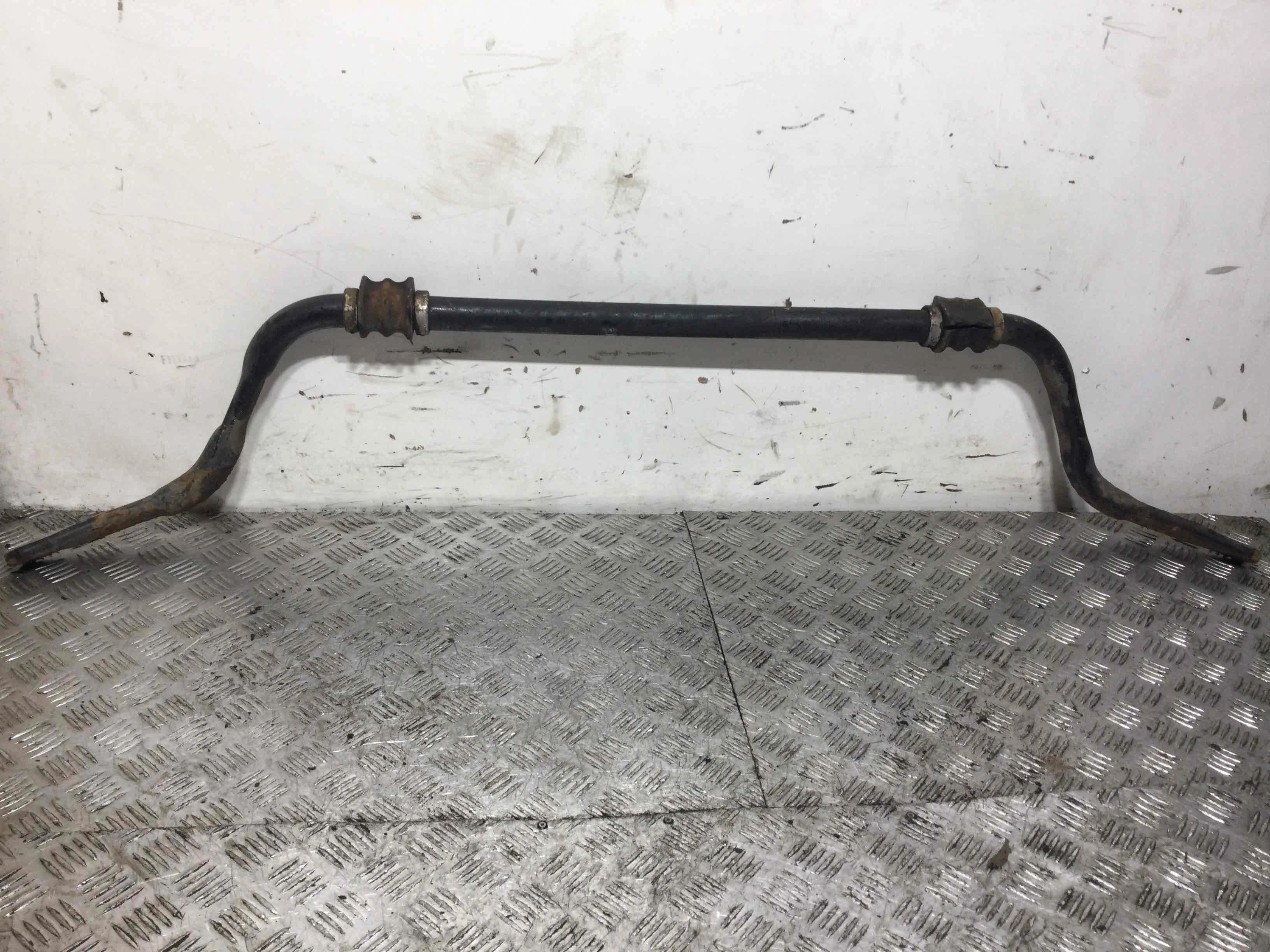 Стабилизатор подвески (поперечной устойчивости) передний Nissan Navara D40 (2005-2010) дизель 2.5  Механика