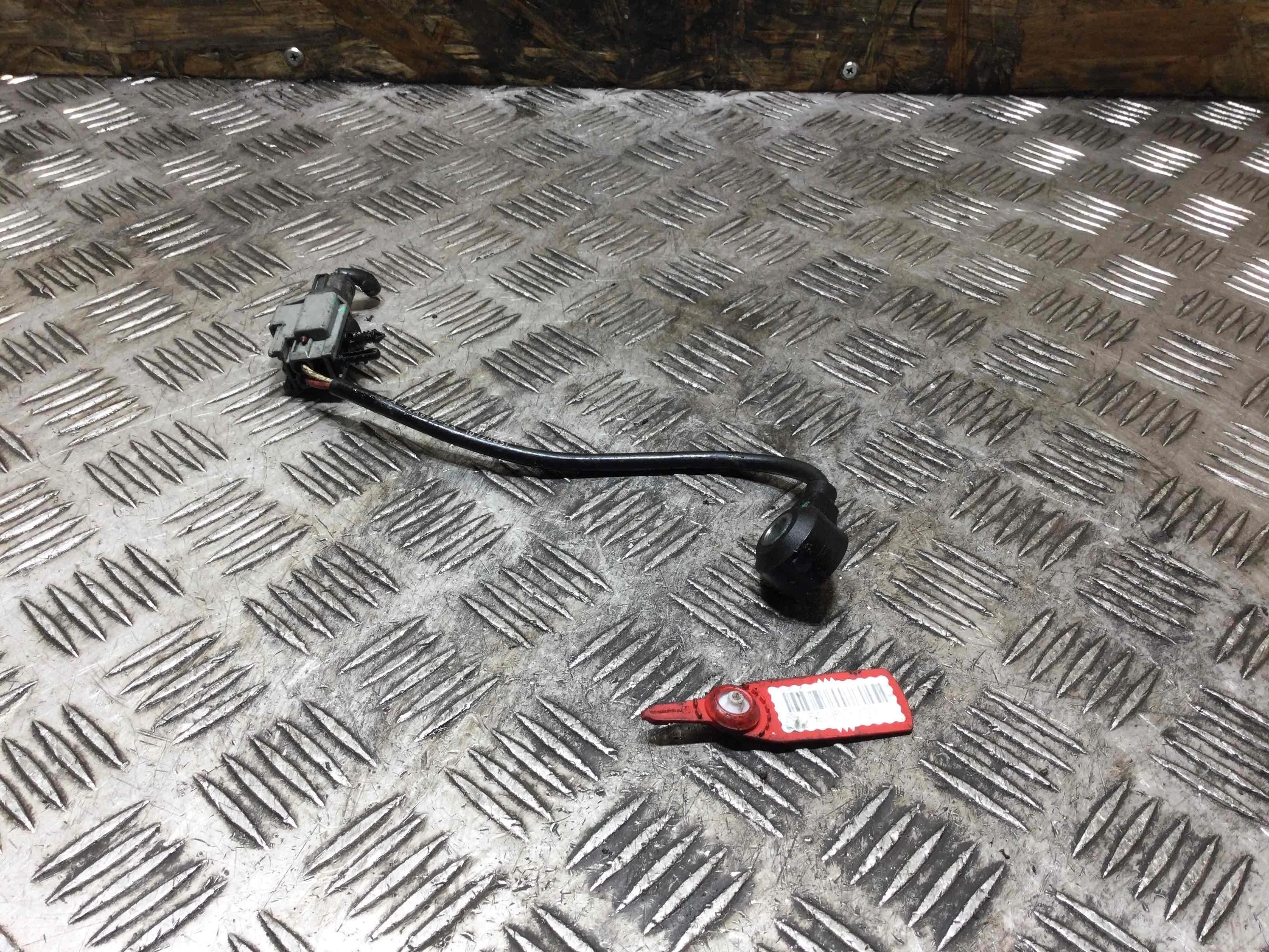 Датчик детонации Ford Mondeo 3 поколение (2000-2003) бензин 2.0 i Механика Седан