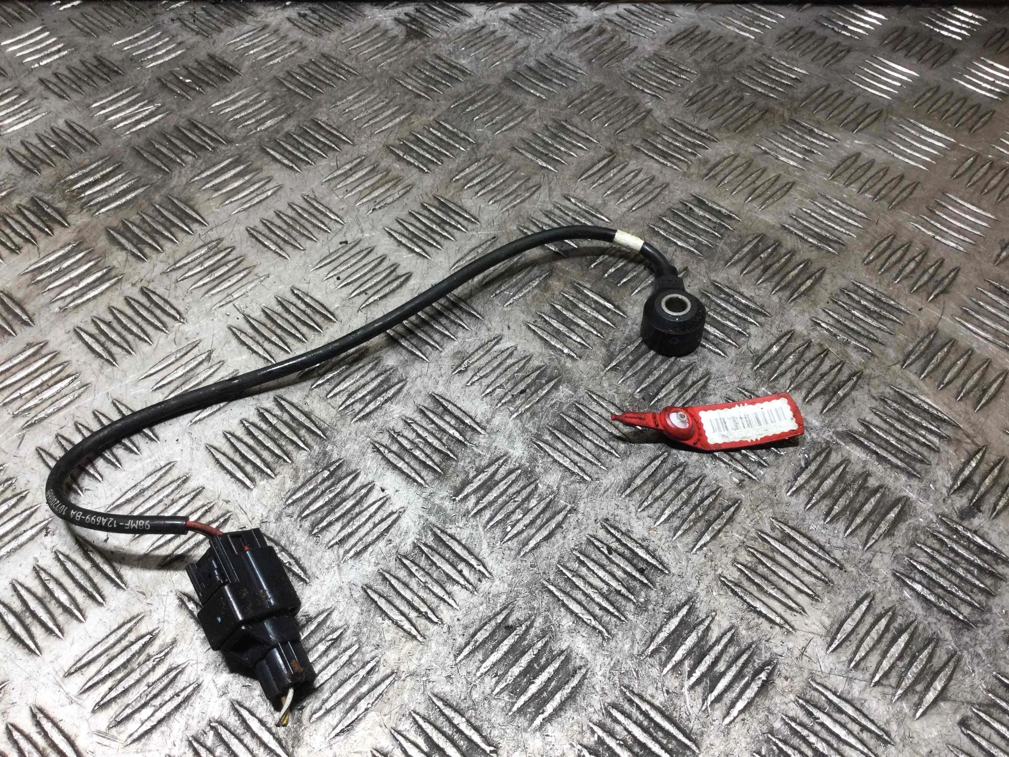 Датчик детонации Ford Fiesta 5 поколение (2001-2007) бензин 1.4 i Механика Х/б