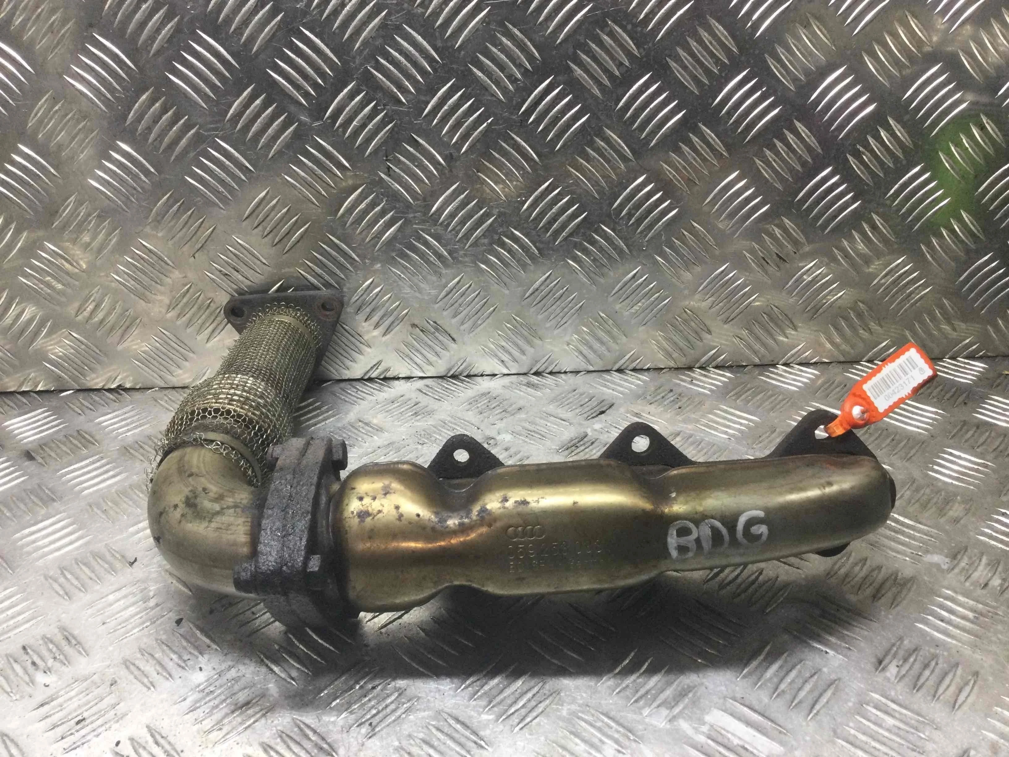Коллектор выпускной Audi A4 B7 (2004-2008) дизель 2.5 TDI Вариатор Седан