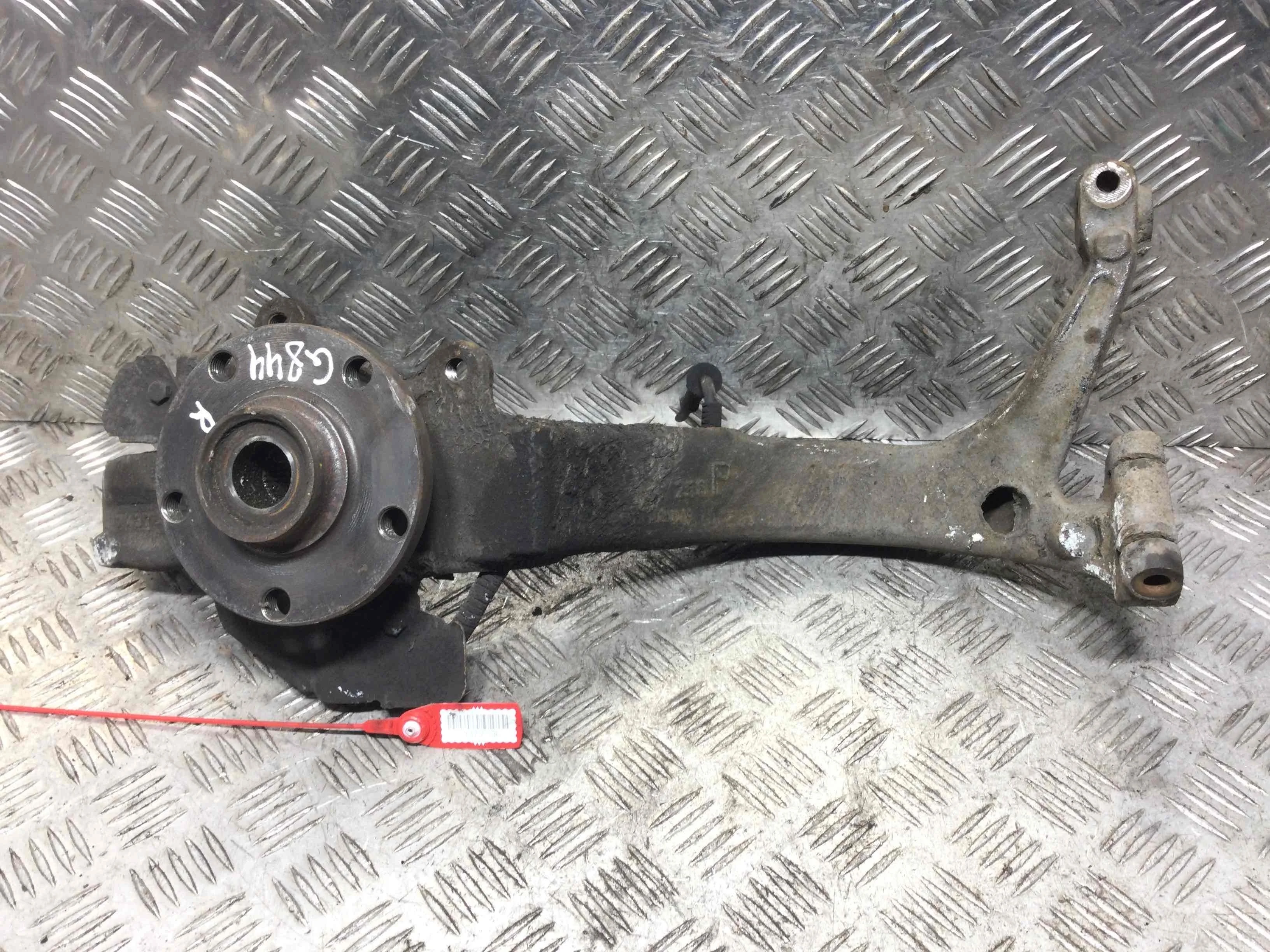 Ступица передняя правая Audi A4 B5 (1994-1999) дизель 1.9 TD Механика Универсал