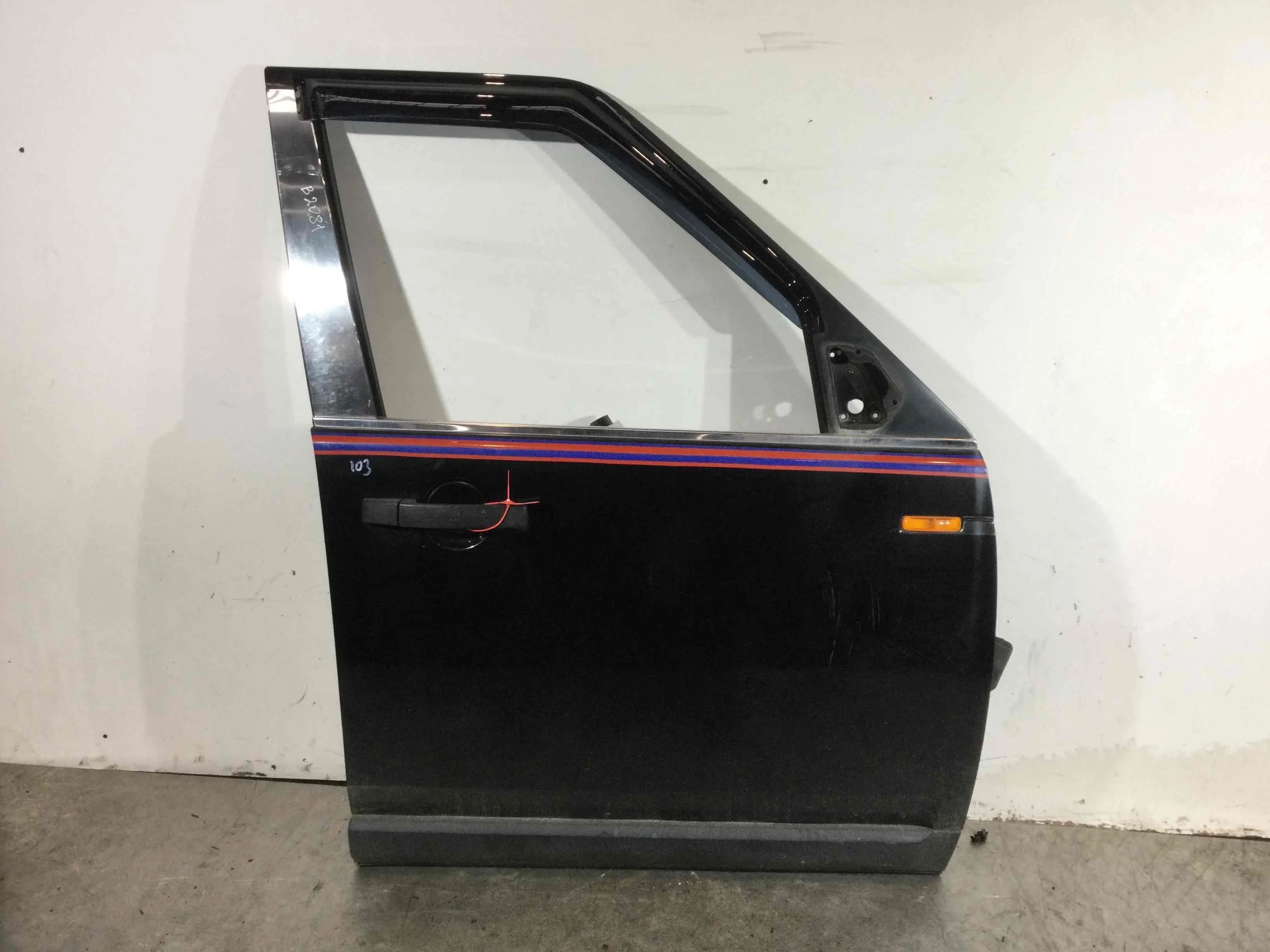 Дверь передняя правая Land Rover Discovery Discovery III (LA) 2004 - 2009 дизель 2.7 TD Механика