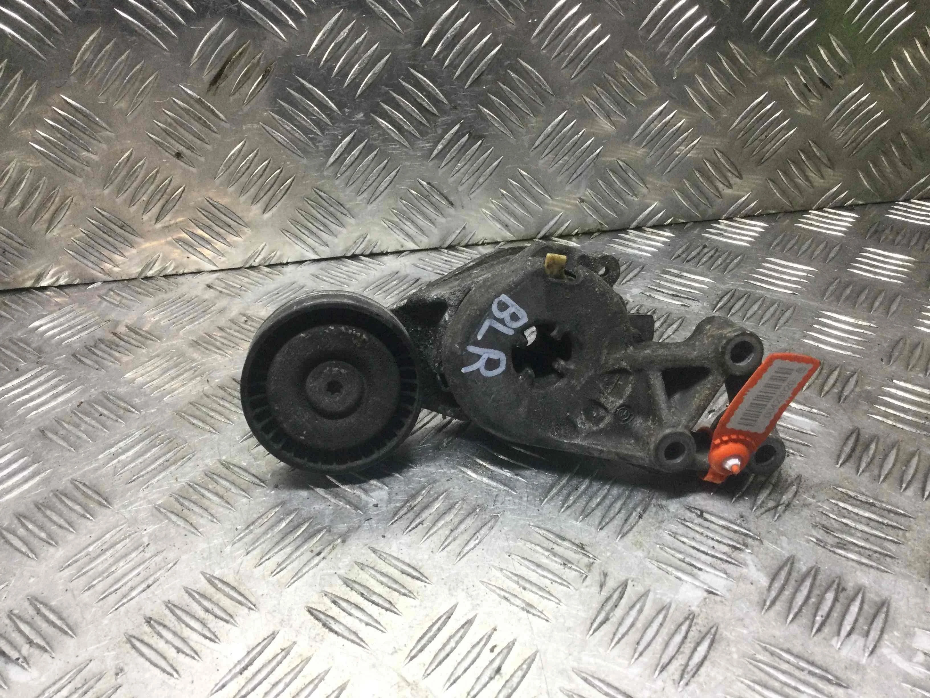 Натяжитель ремня генератора Audi A3 8P (2003-2005) бензин 2.0 TFSI Механика