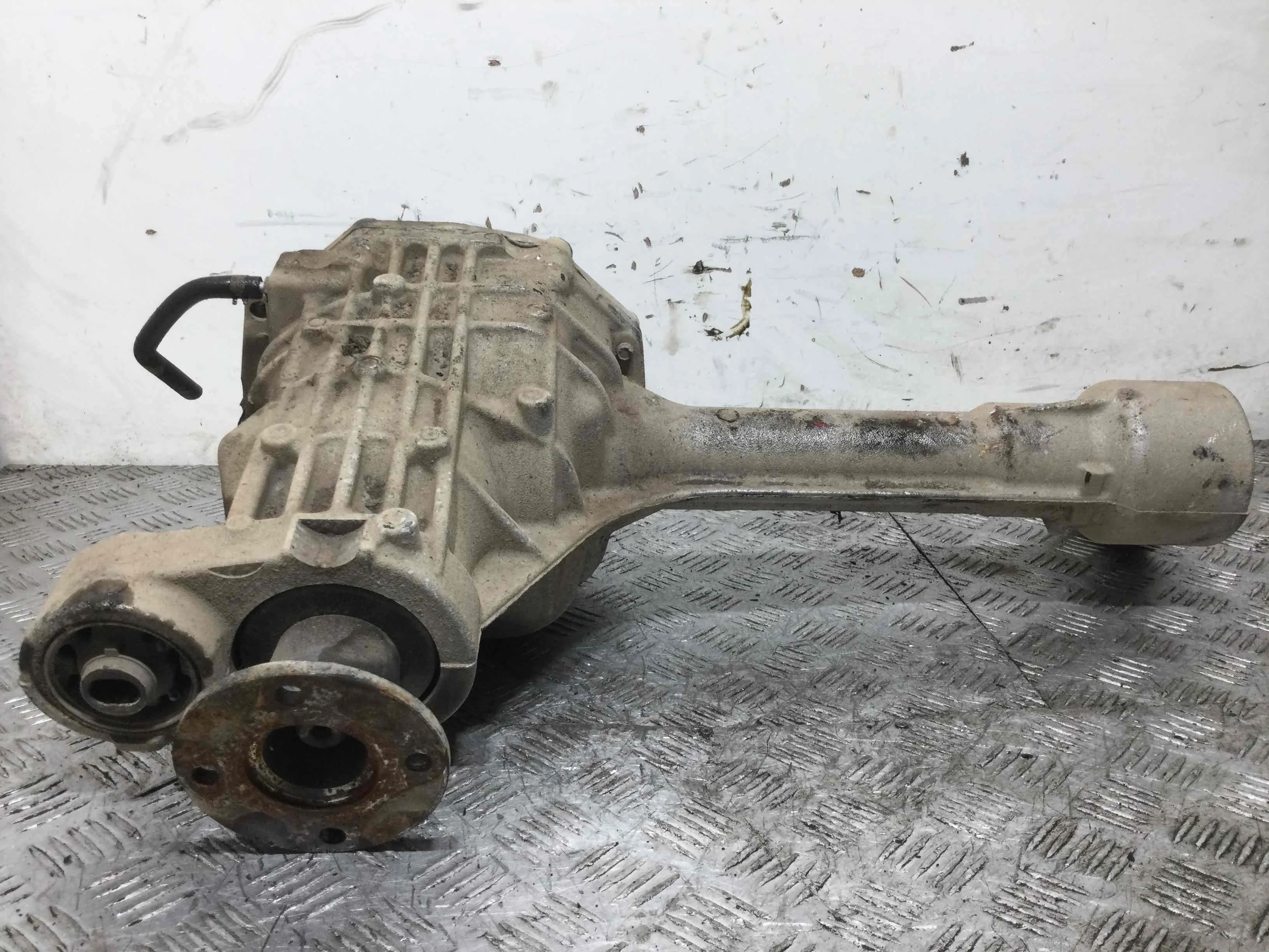 Редуктор переднего моста Nissan Navara D40 (2005-2010) дизель 2.5  Механика