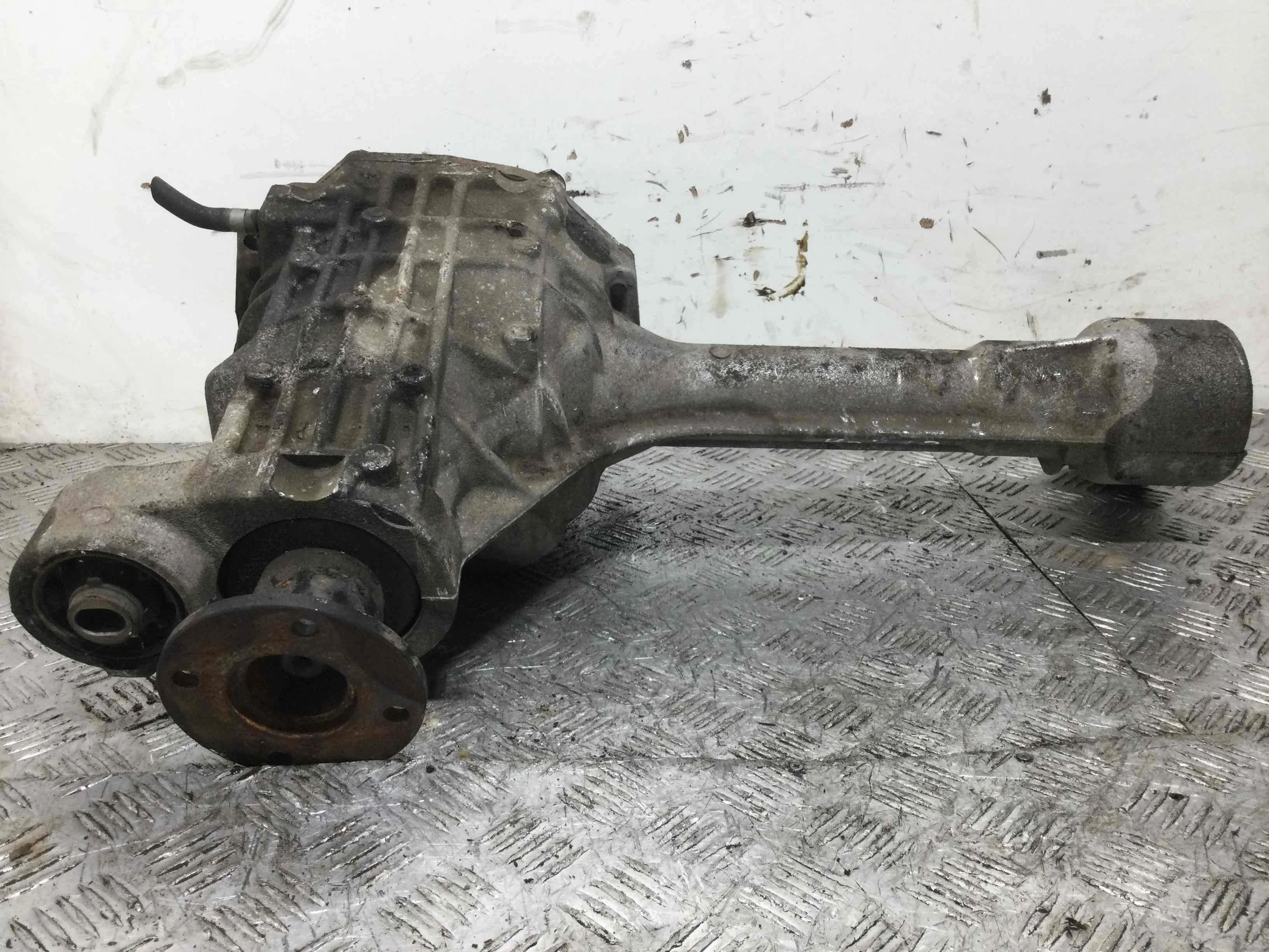 Редуктор переднего моста Nissan Navara D40 (2005-2010) дизель 2.5  Механика