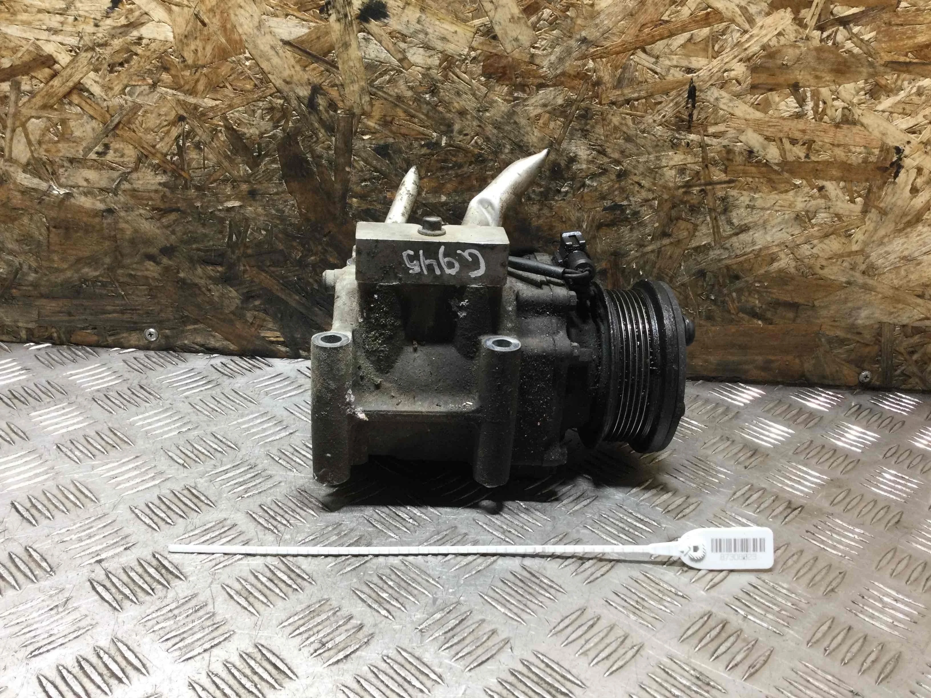 Компрессор кондиционера Ford Fiesta 5 поколение (2001-2007) бензин 1.4 i Механика Х/б