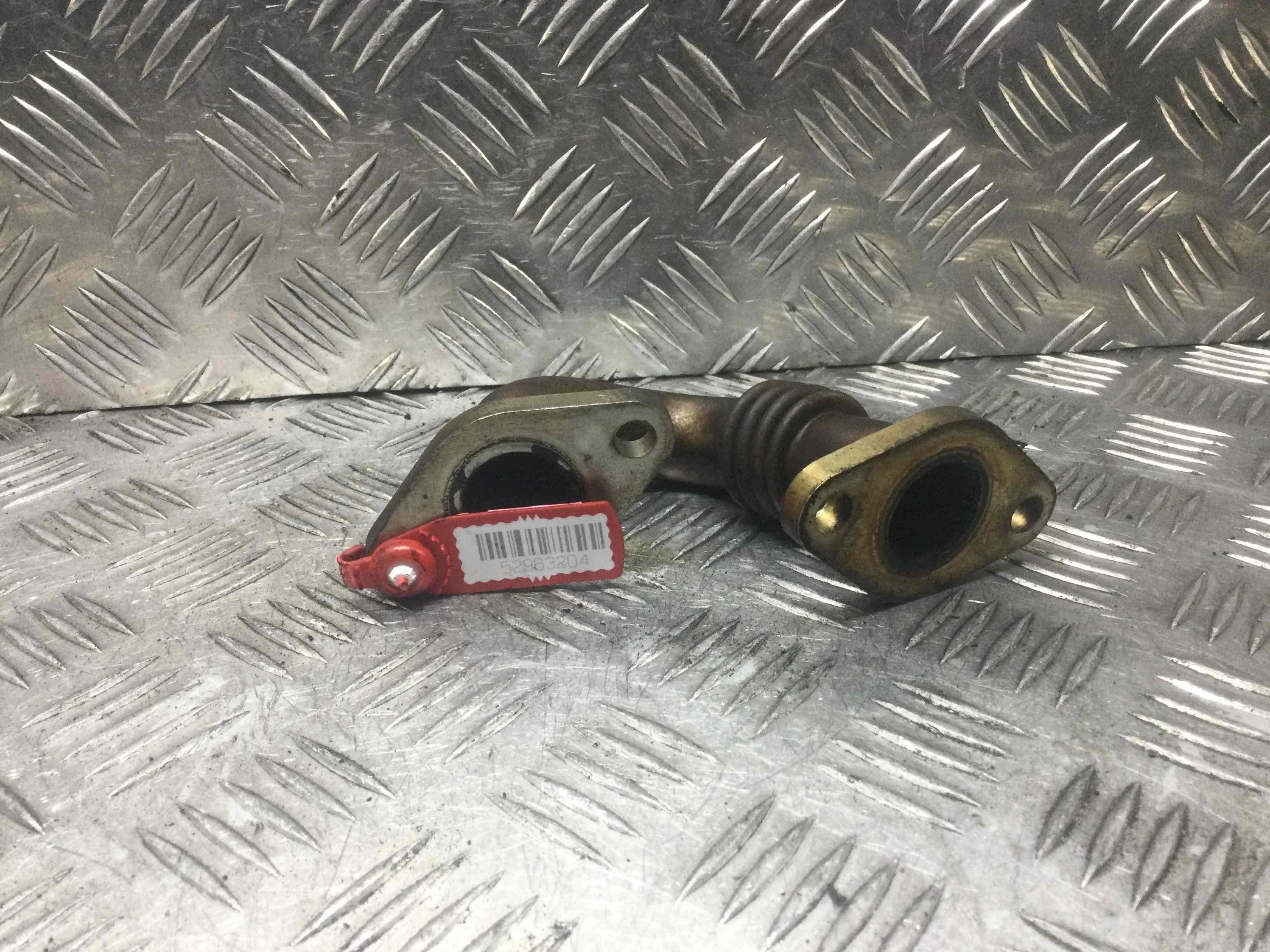 Трубка системы рециркуляции EGR Volkswagen Passat B6 (2005-2010) дизель 2.0 TDI Механика Универсал