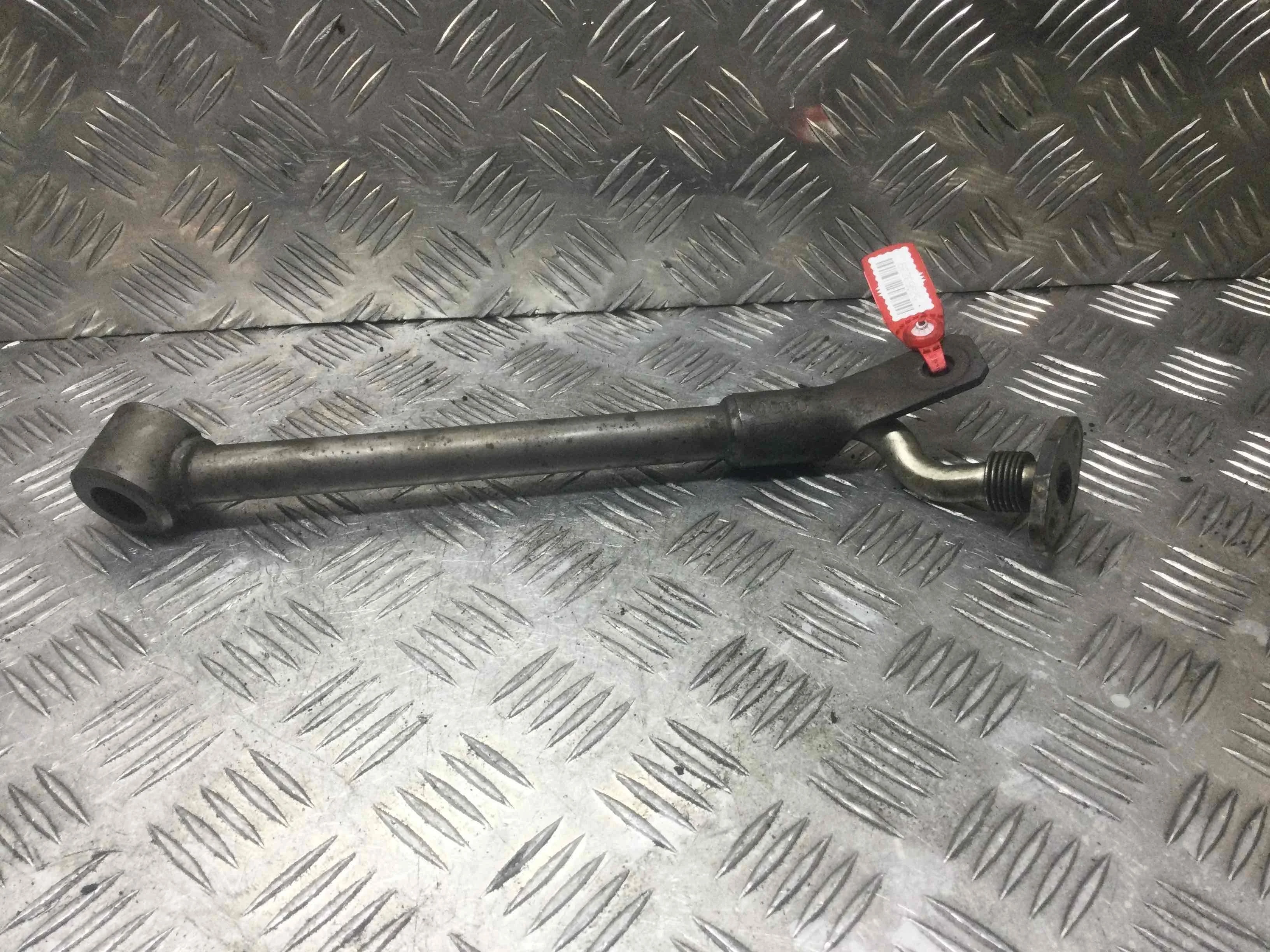 Масляная трубка турбины Volkswagen Passat B6 (2005-2010) дизель 2.0 TDI Механика Универсал