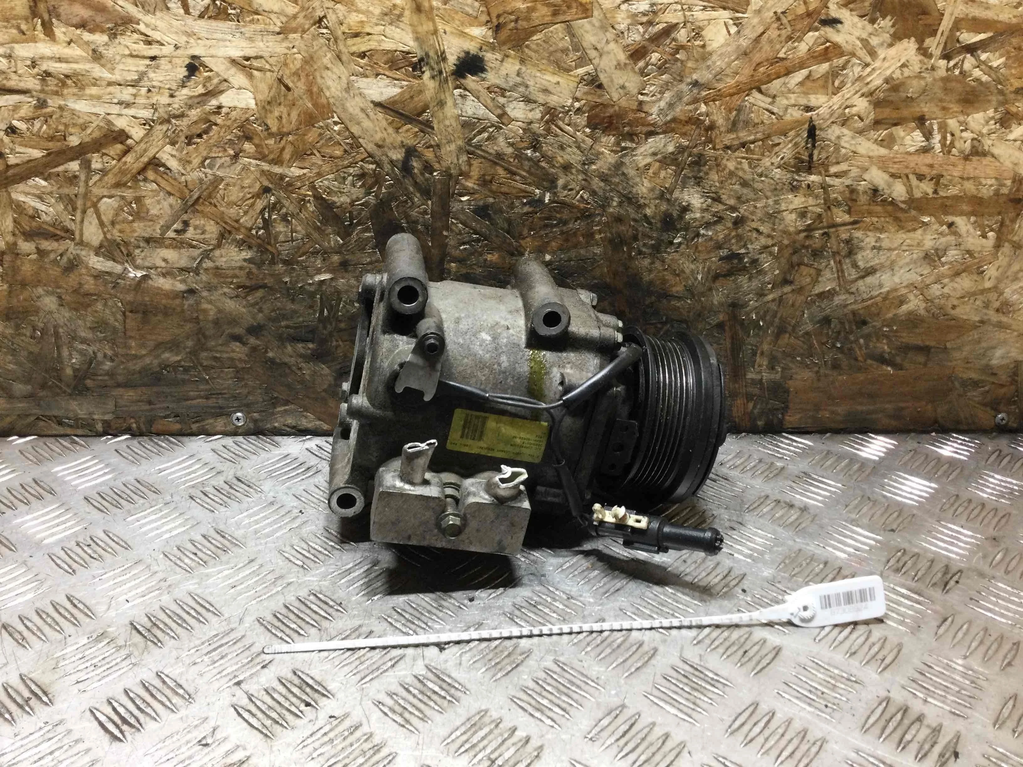 Компрессор кондиционера Mazda 2 1 поколение (2003-2005) бензин 1.4 i Механика Х/б