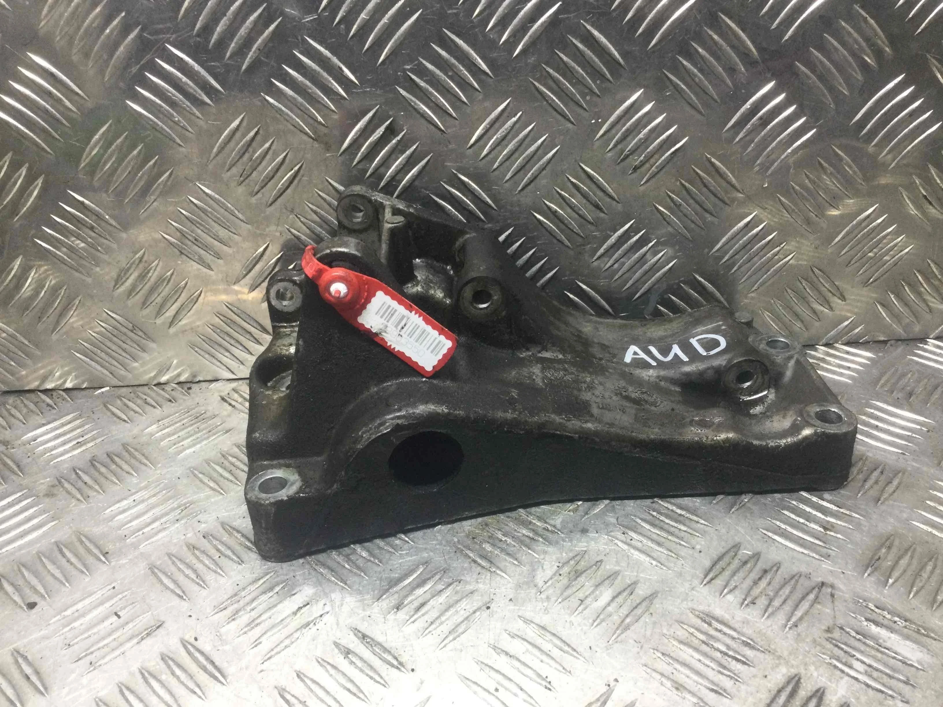 Кронштейн Volkswagen Lupo 6X (1998-2005) бензин 1.4 i Механика Х/б