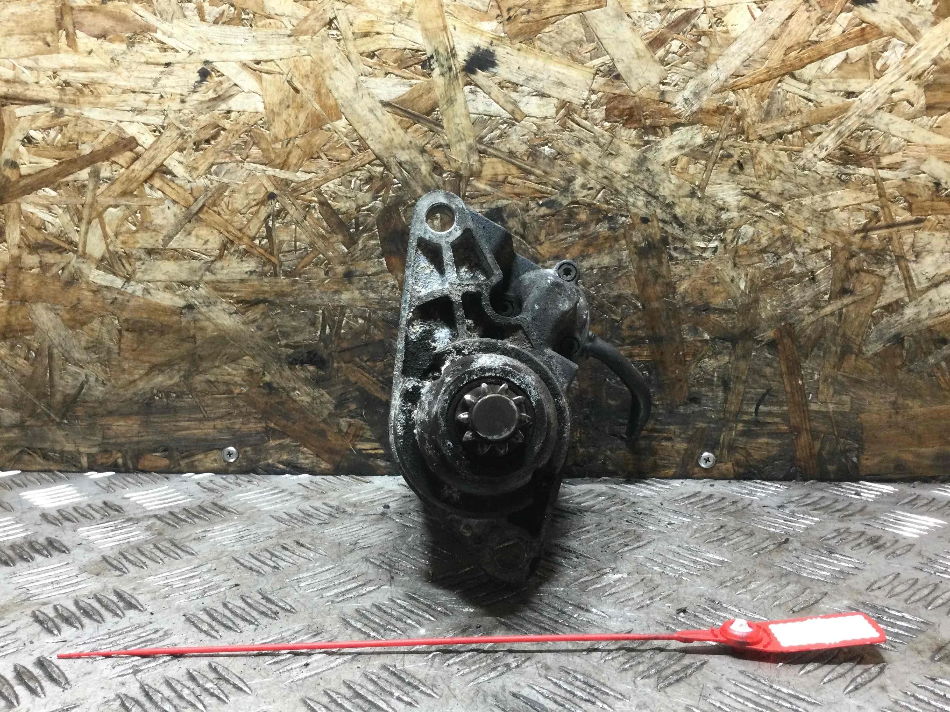 Стартер Volkswagen Polo 4 поколение (2001-2005) бензин 1.4 i Механика Х/б