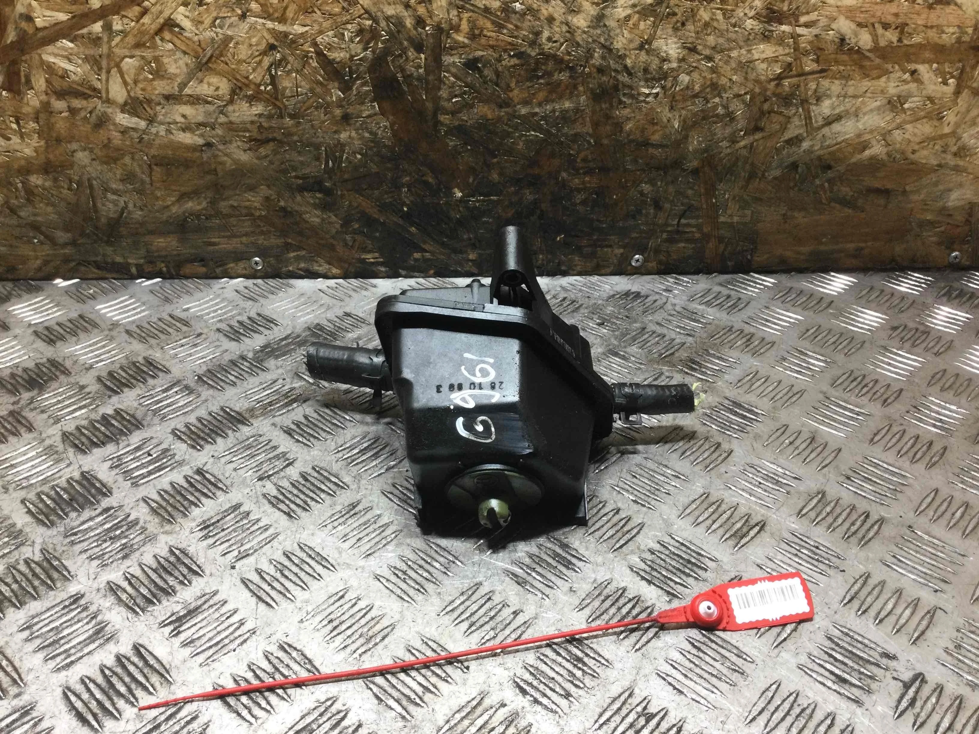 Бачок гидроусилителя Audi A3 8L (1996-2000) бензин 1.6 i Механика Х/б