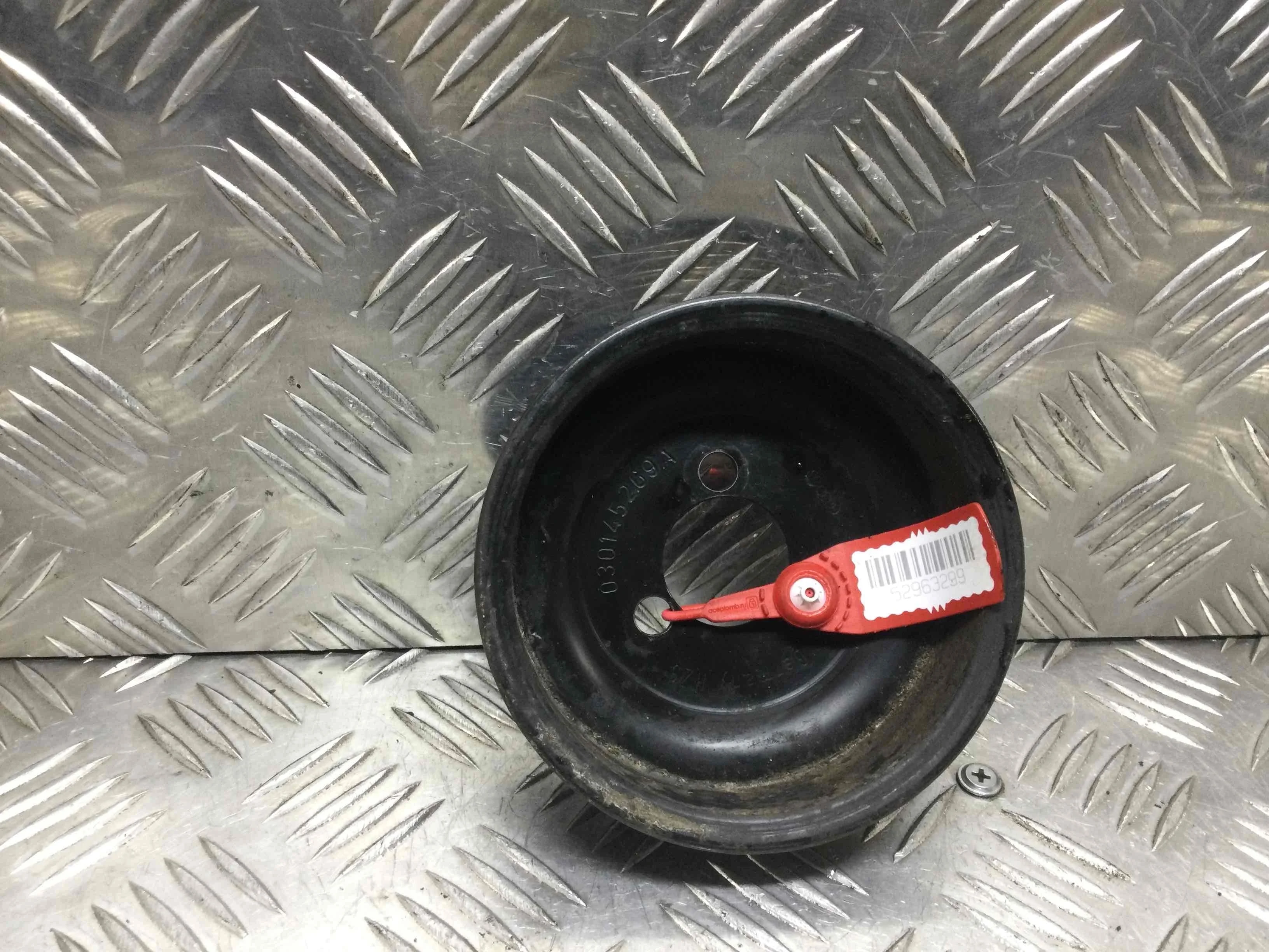 Шкив насоса гидроусилителя Volkswagen Polo 3 поколение (1994-2001) бензин 1.6 i Механика Х/б