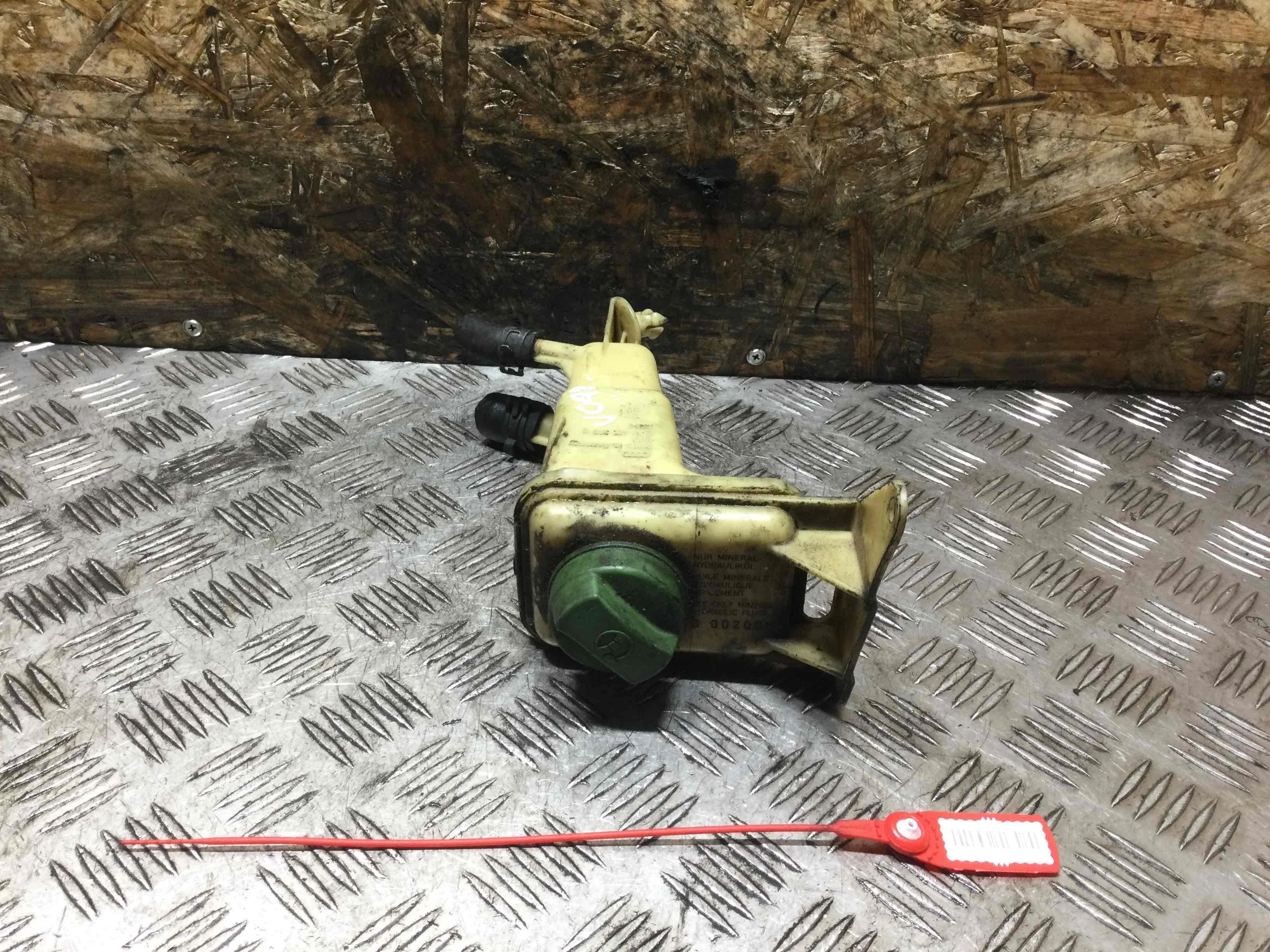 Бачок гидроусилителя Audi A6 C5/4B (1997-2004) дизель 2.5 TDI Автомат Седан