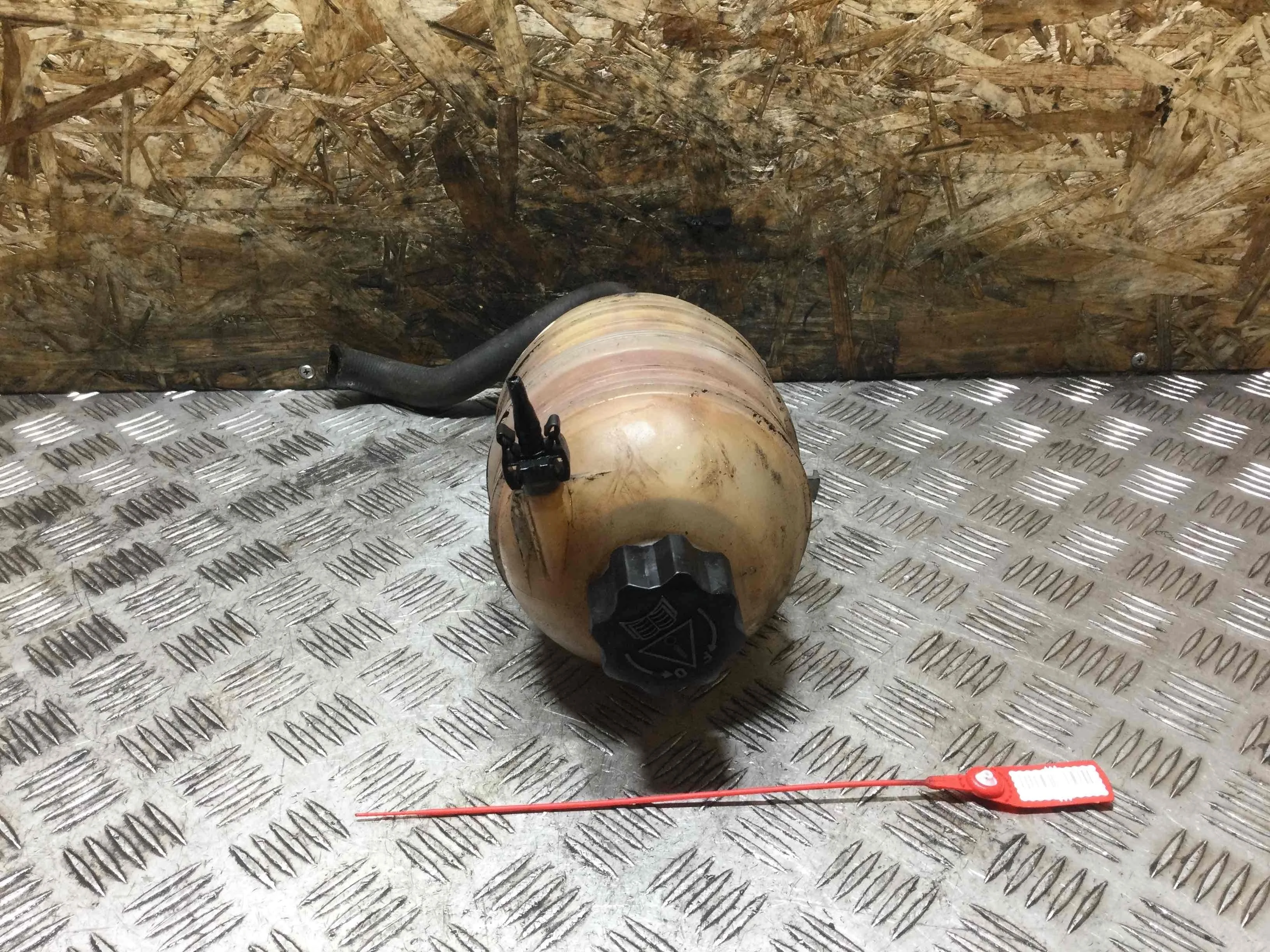 Бачок расширительный Peugeot 206 1 поколение (1998-2003) бензин 1.6 i Механика Кабриолет