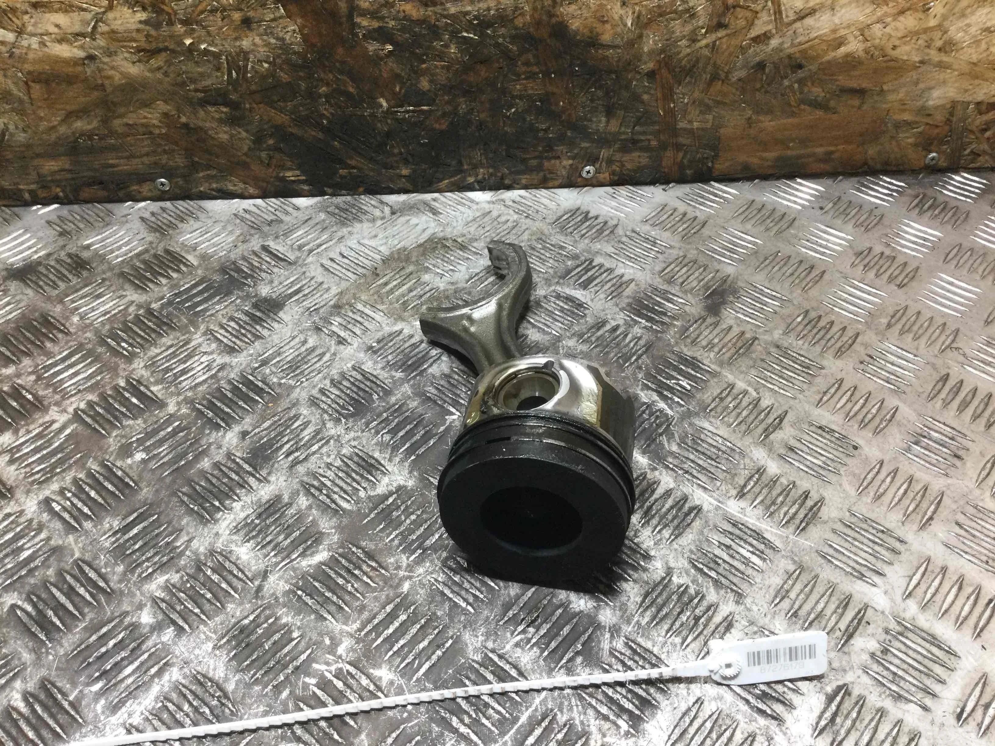 Поршень Audi A6 C6/4F (2004-2008) дизель 3.0 TDI Автомат Универсал