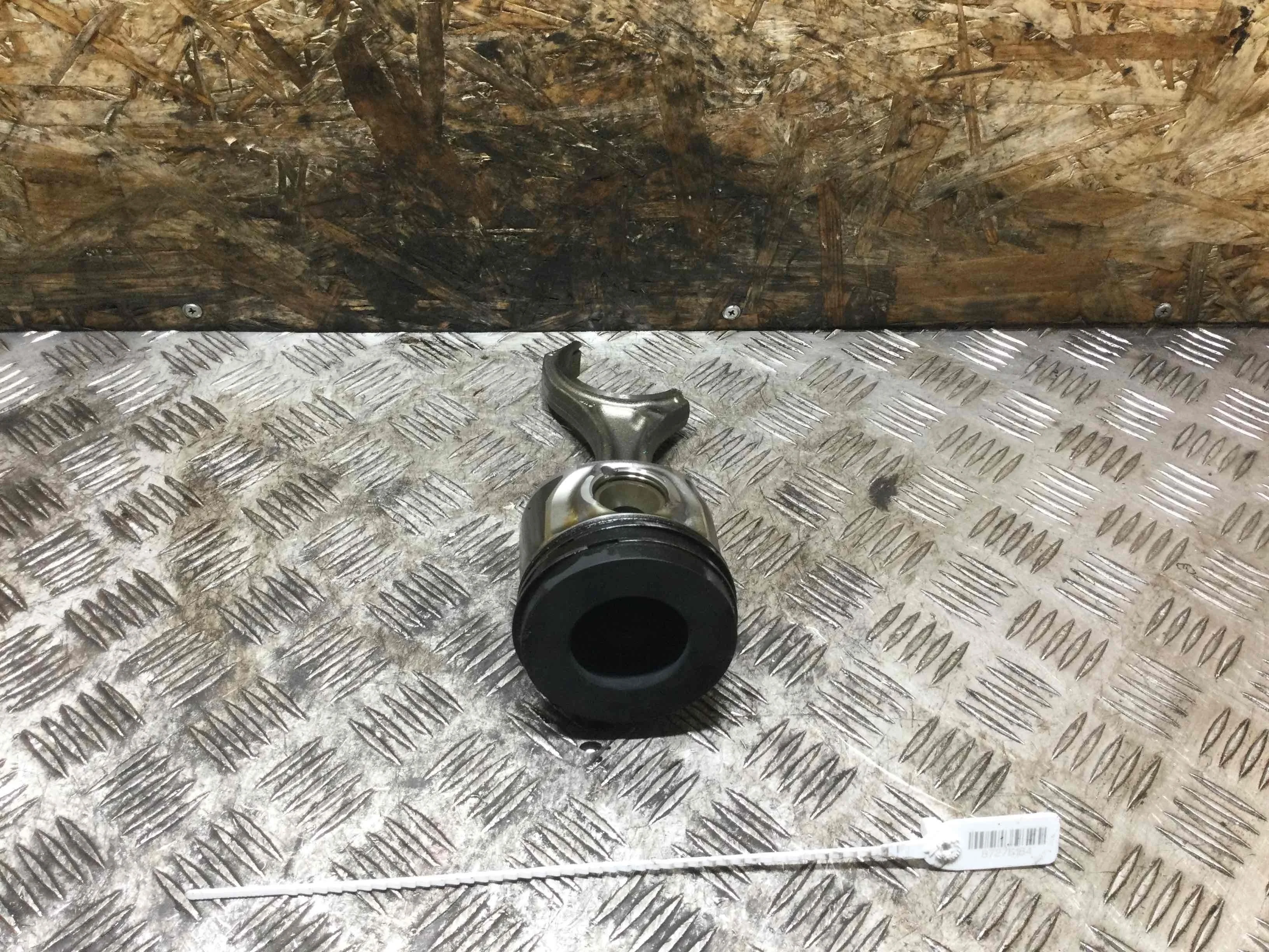 Поршень Audi A6 C6/4F (2004-2008) дизель 3.0 TDI Автомат Универсал