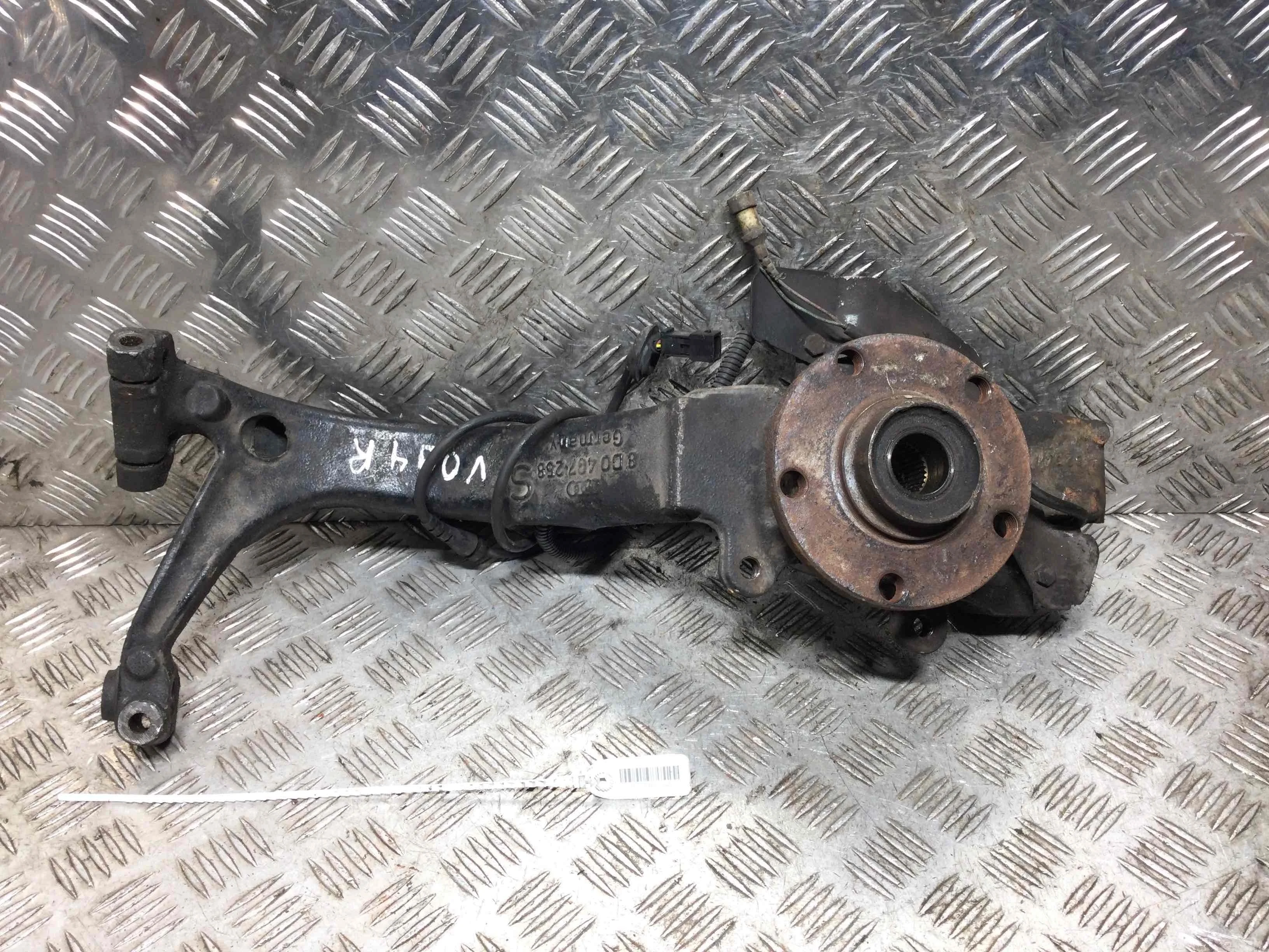 Ступица передняя правая Audi A4 B5 (1994-1999) бензин 1.6 i Механика Седан