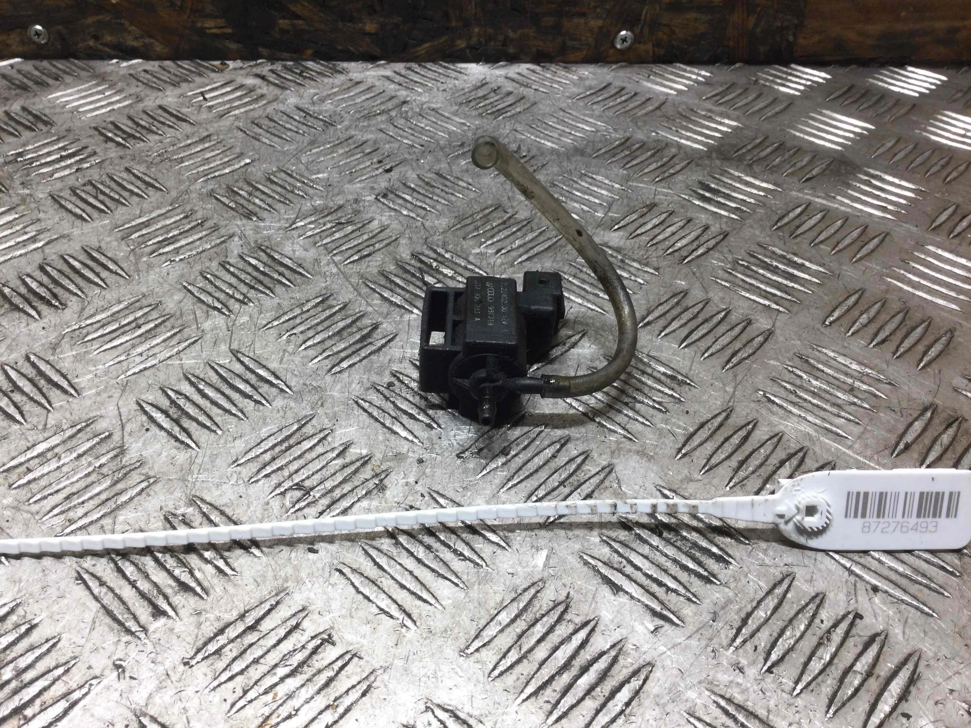 Клапан электромагнитный Audi A4 B5 (1994-1999) бензин 1.6 i Механика Седан