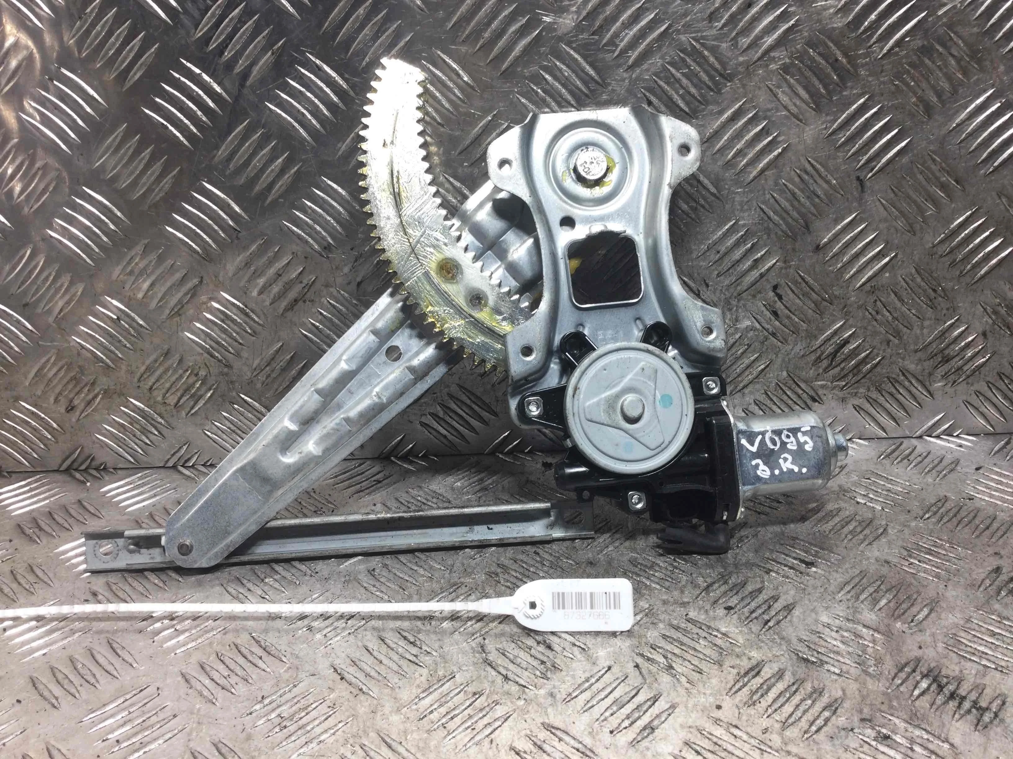 Стеклоподъемник электрический задний правый Nissan Tiida Tiida C11 [рестайлинг] (2007-2014) бензин 1.6 i Механика Х/б