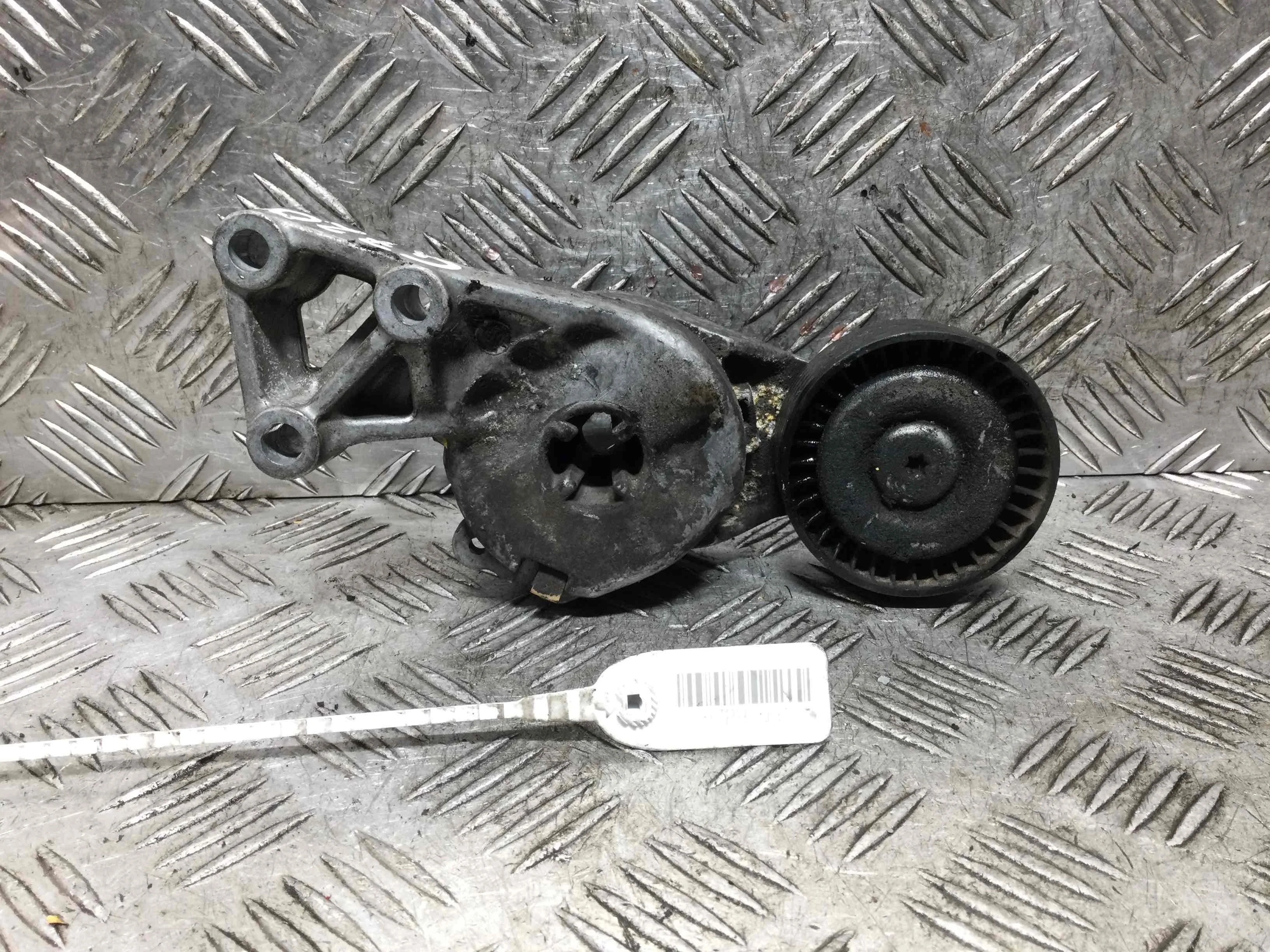 Натяжитель ремня генератора Volkswagen Golf 4 поколение (1997-2004) бензин 2.0 i Механика Х/б