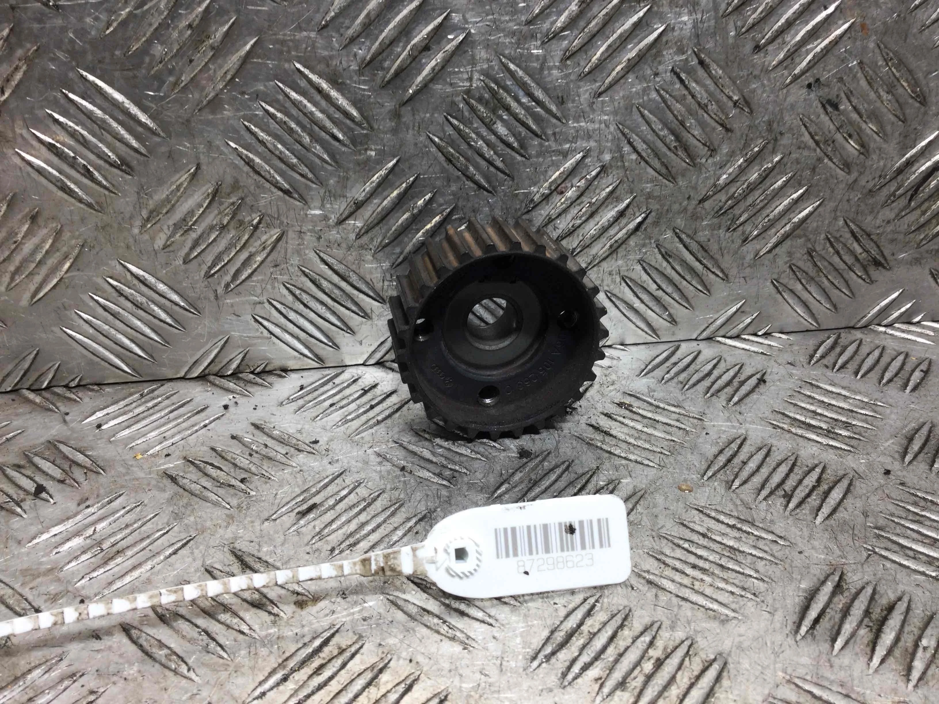 Шестерня коленвала Volkswagen Golf 4 поколение (1997-2004) бензин 2.0 i Механика Х/б