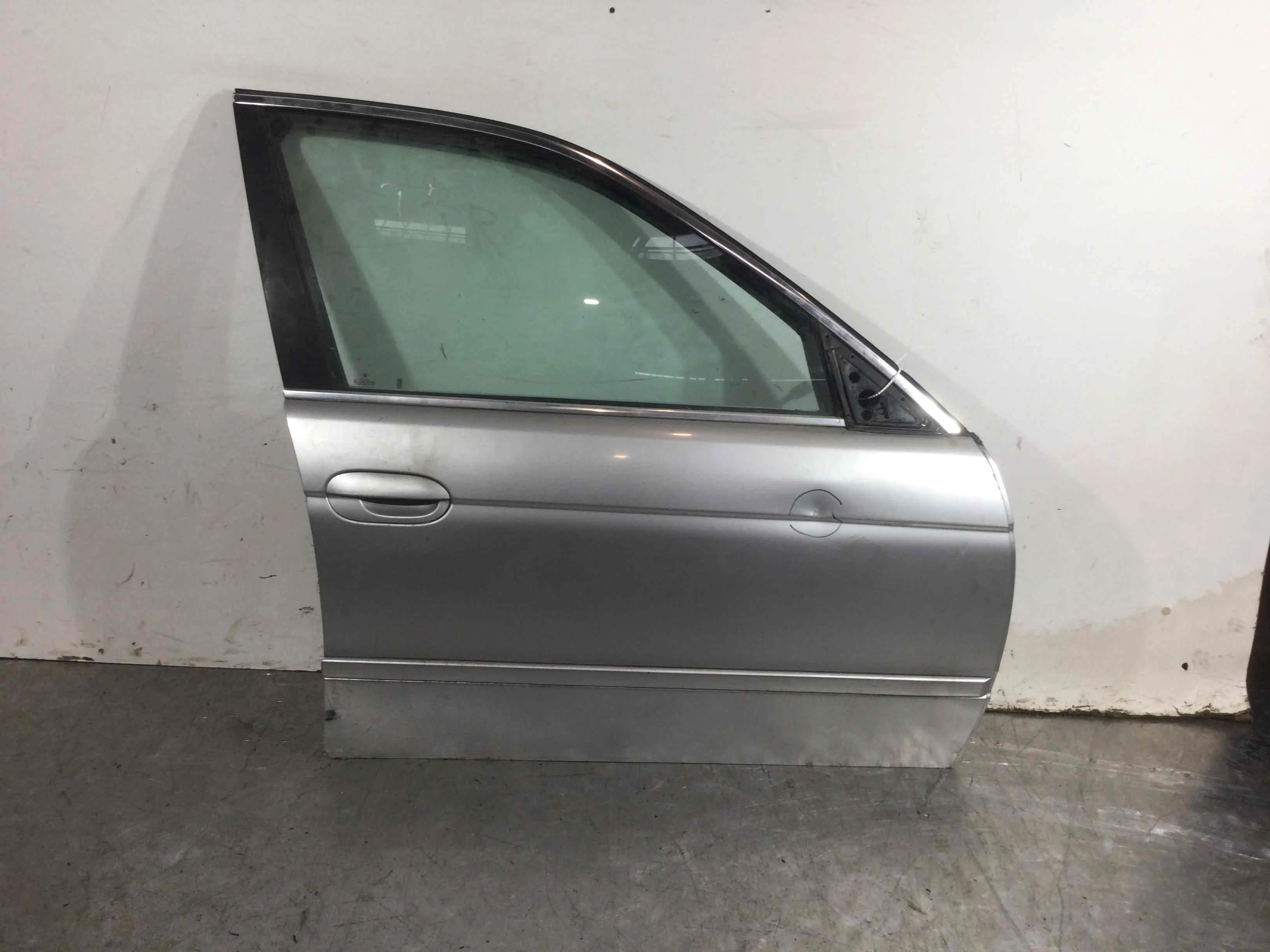 Дверь передняя правая BMW 5-Series 5-Series E39 1995 - 2004 дизель 2.0 d Механика Седан