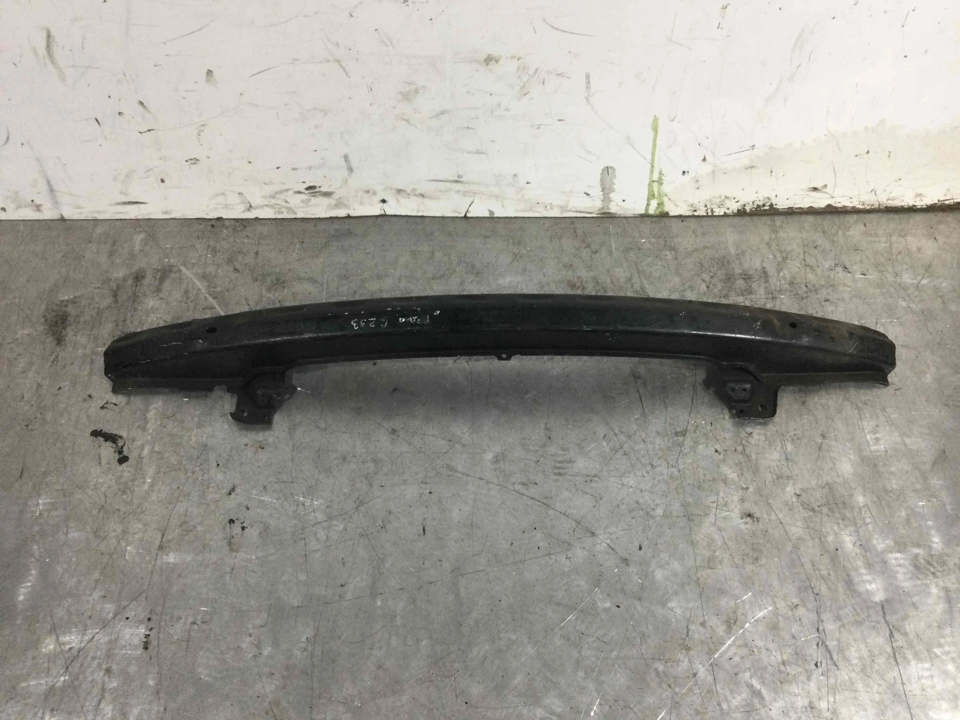 Усилитель бампера переднего Volkswagen Golf 4 поколение (1997-2004) дизель 1.9 TDI Механика Х/б