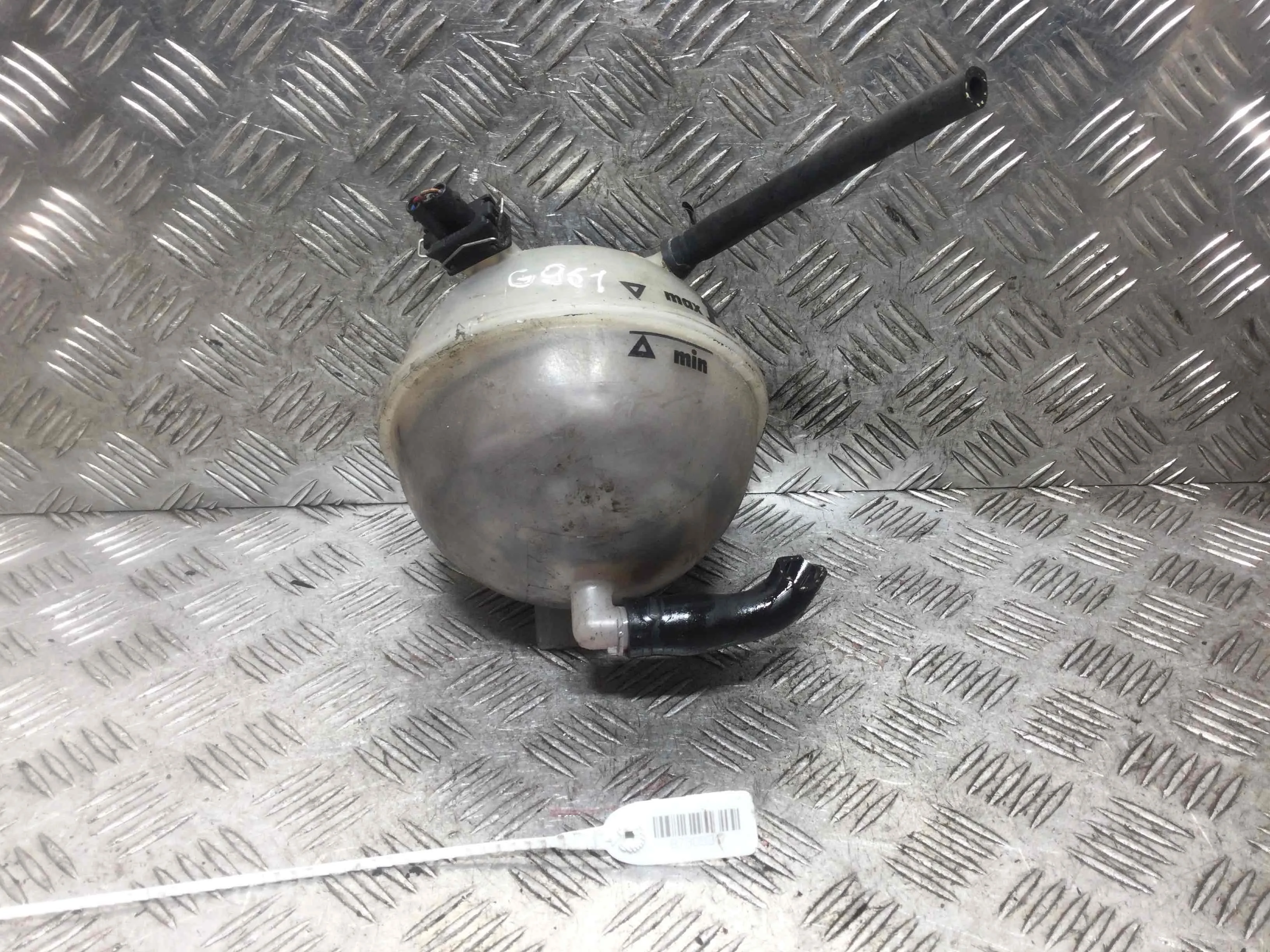 Бачок расширительный Volkswagen Polo 3 поколение (1994-2001) бензин 1.4 i Механика Х/б