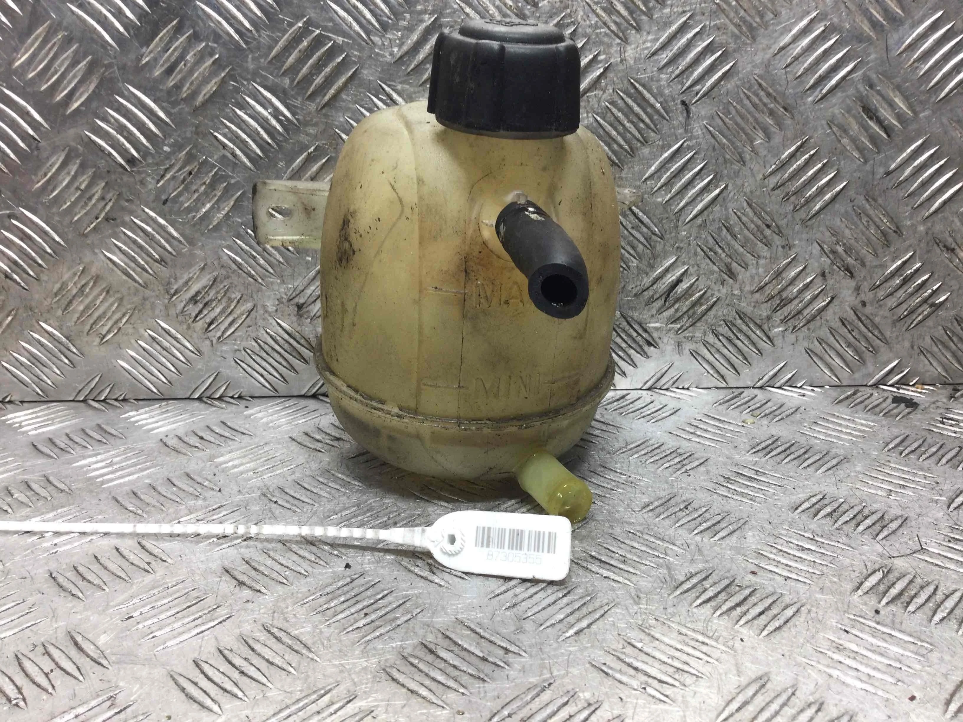 Бачок расширительный Renault Clio 2 поколение [рестайлинг] (2001-2005) дизель 1.5 dCi Механика Х/б