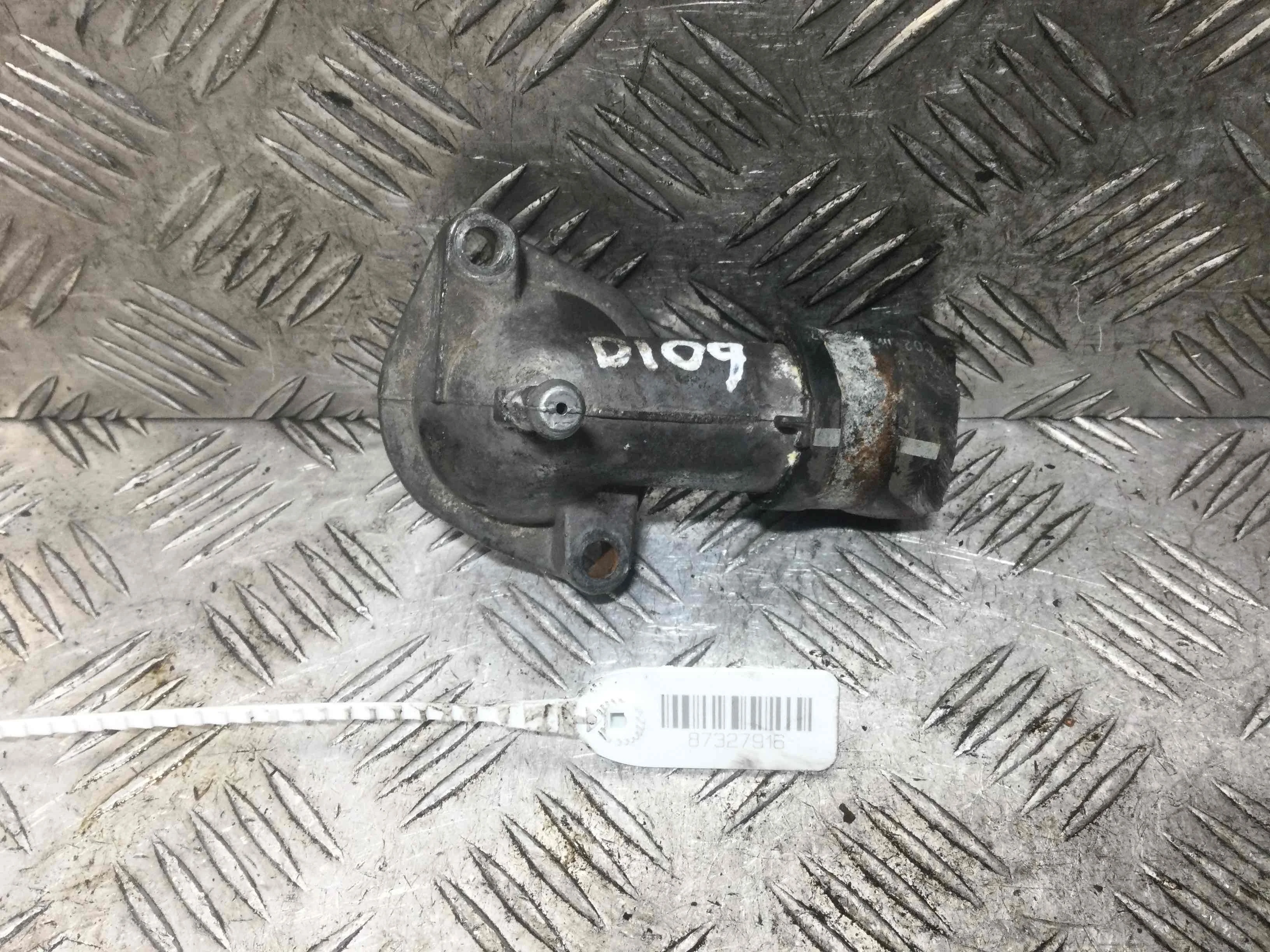 Фланец (тройник) системы охлаждения Volvo 850 1 поколение (1992-1994) бензин 2.4  Механика Седан