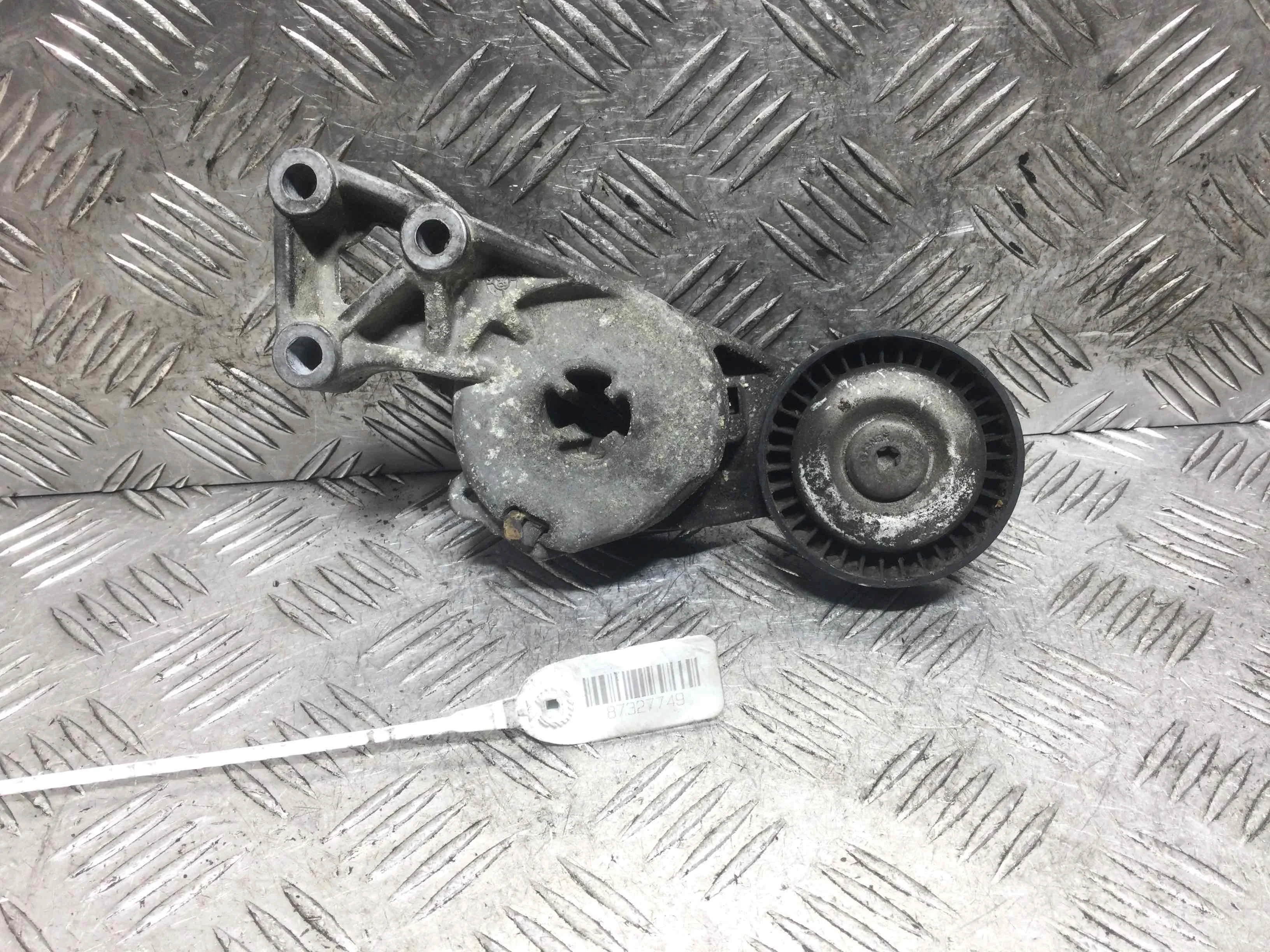 Натяжитель ремня генератора Audi A3 8L (1996-2000) бензин 1.8 i Механика Х/б