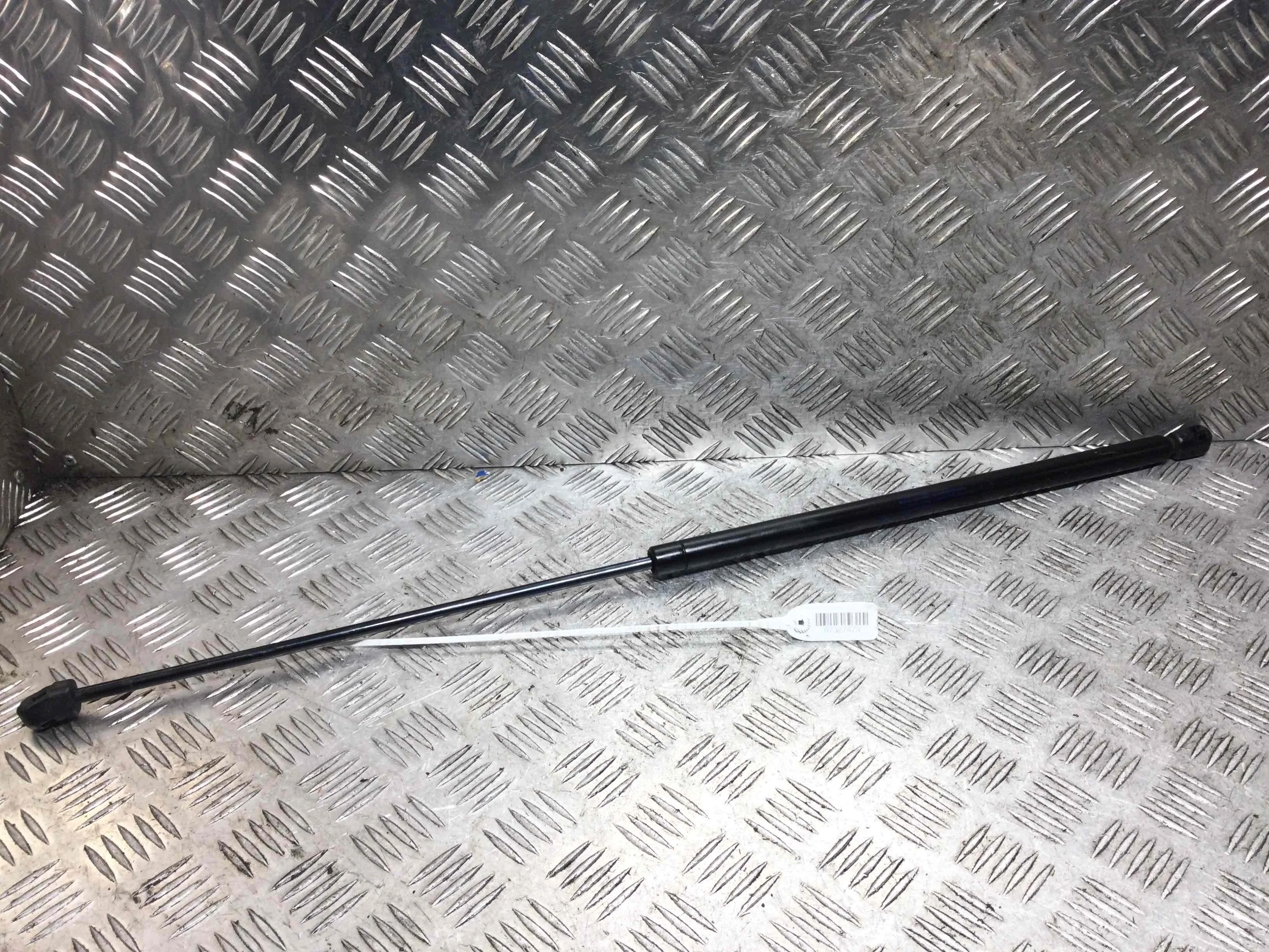 Амортизатор капота Audi A6 C5/4B (1997-2004) дизель 2.5 TDI Автомат Универсал