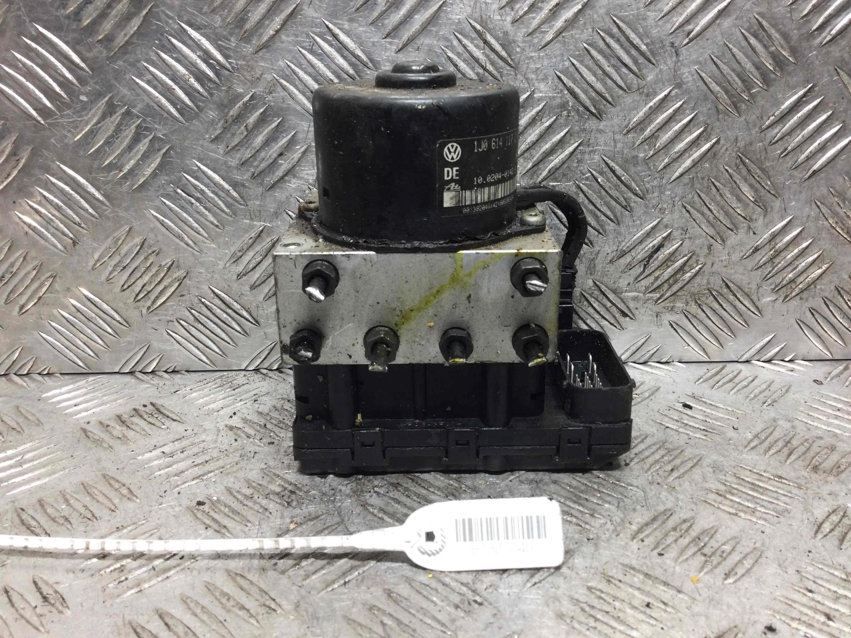 Блок ABS Audi A3 8L (1996-2000) бензин 1.6 i Механика Х/б