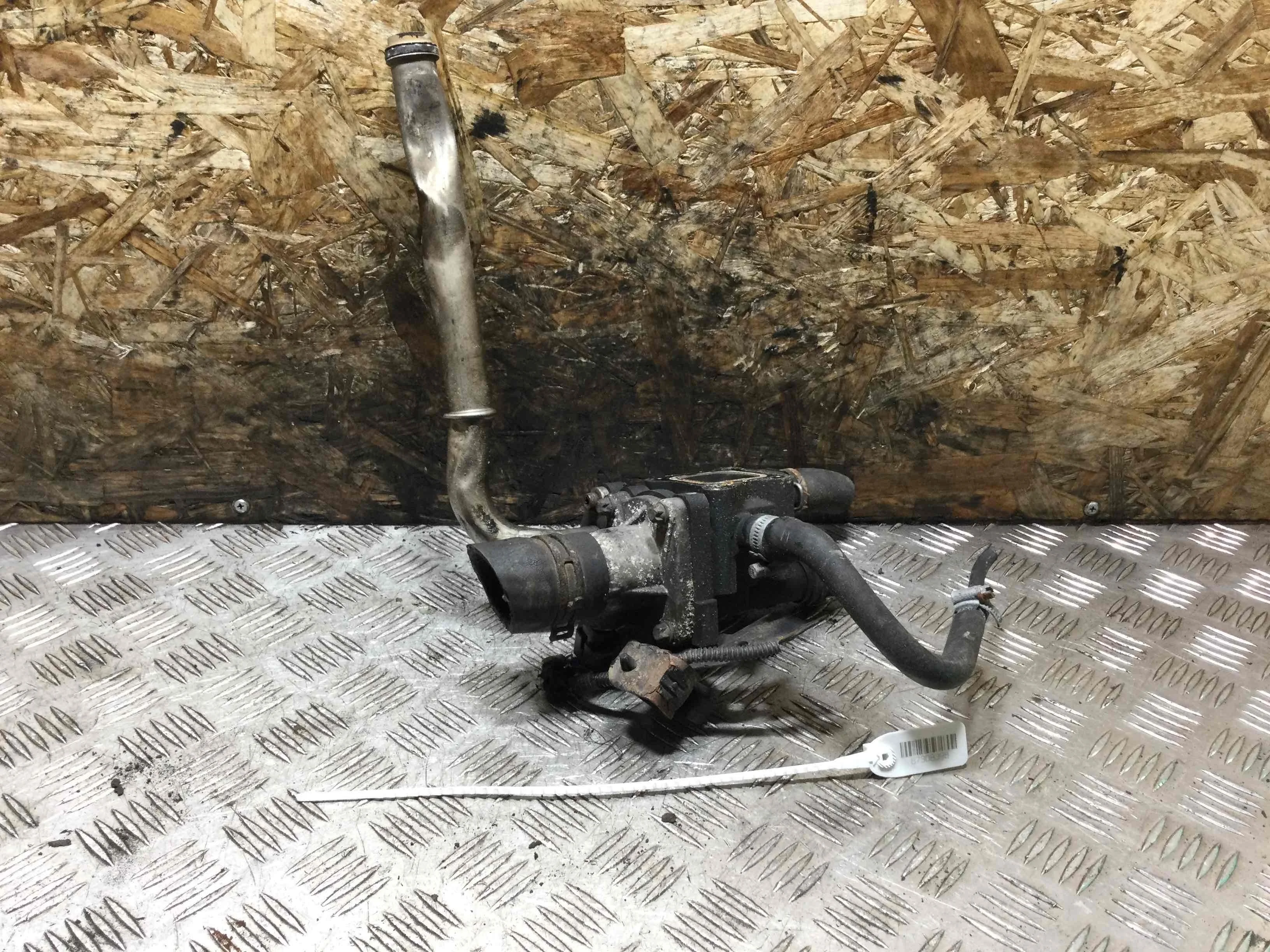 Корпус термостата Opel Zafira B (2005-2010) бензин 1.8 i Механика Минивэн